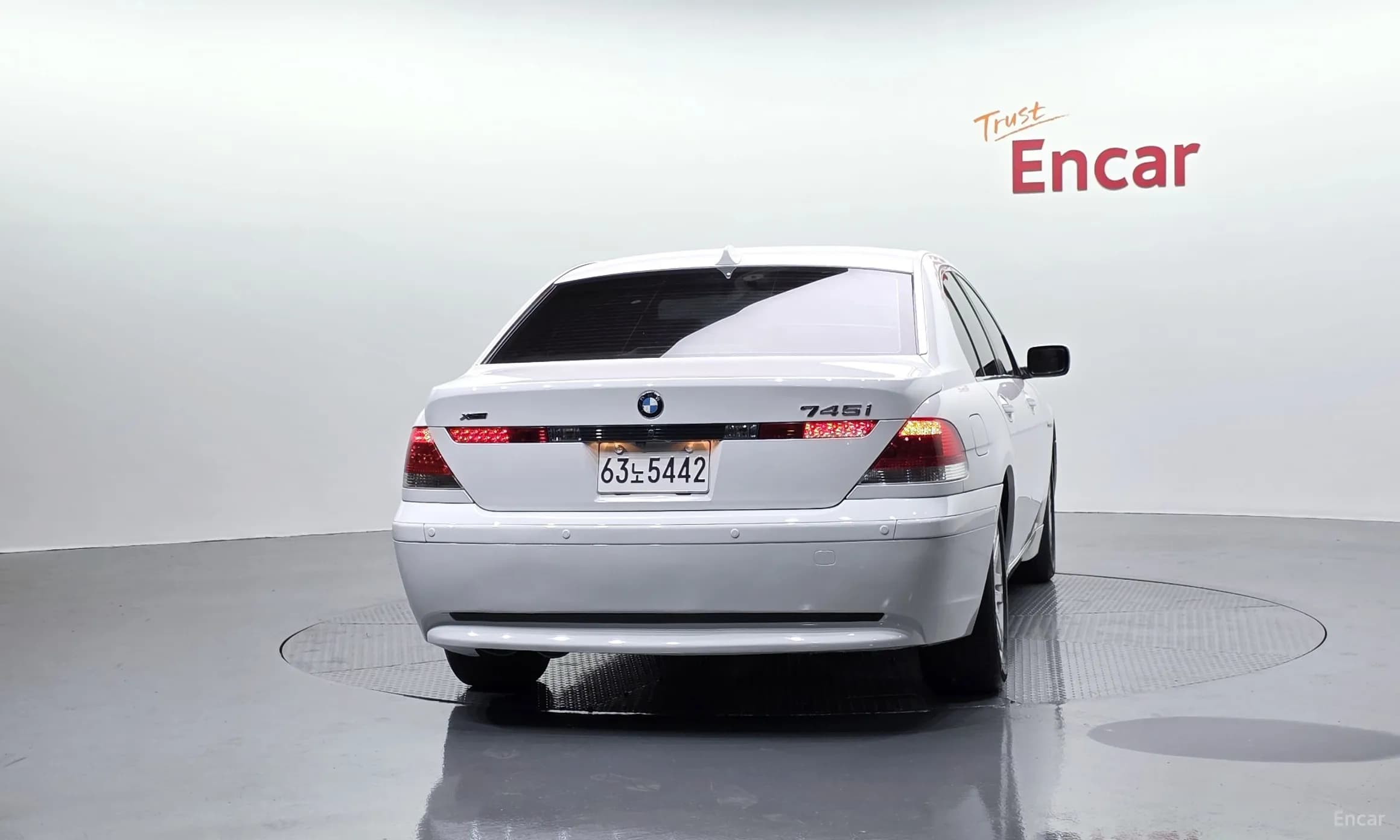 7 Series (E65)