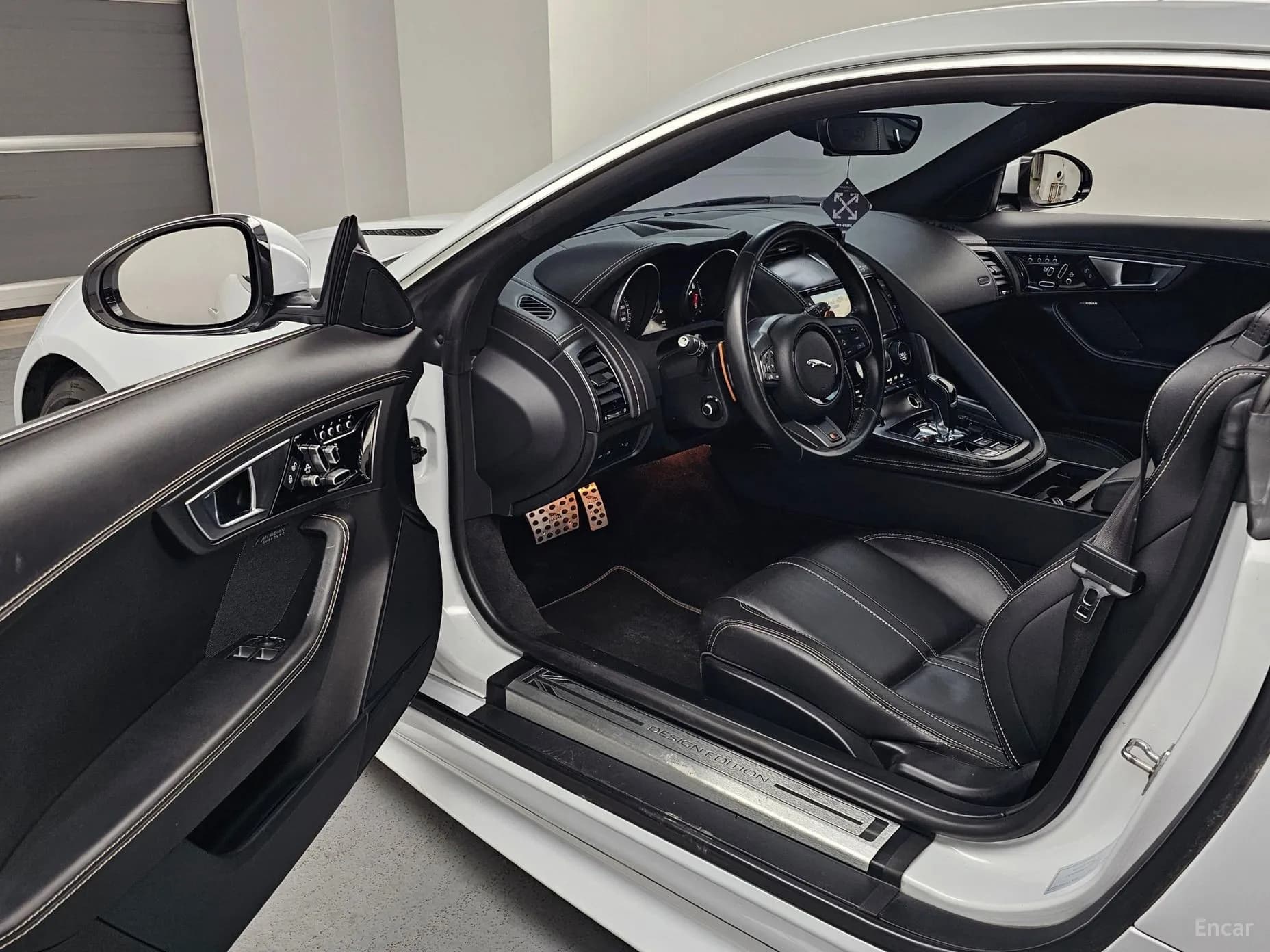 F-TYPE