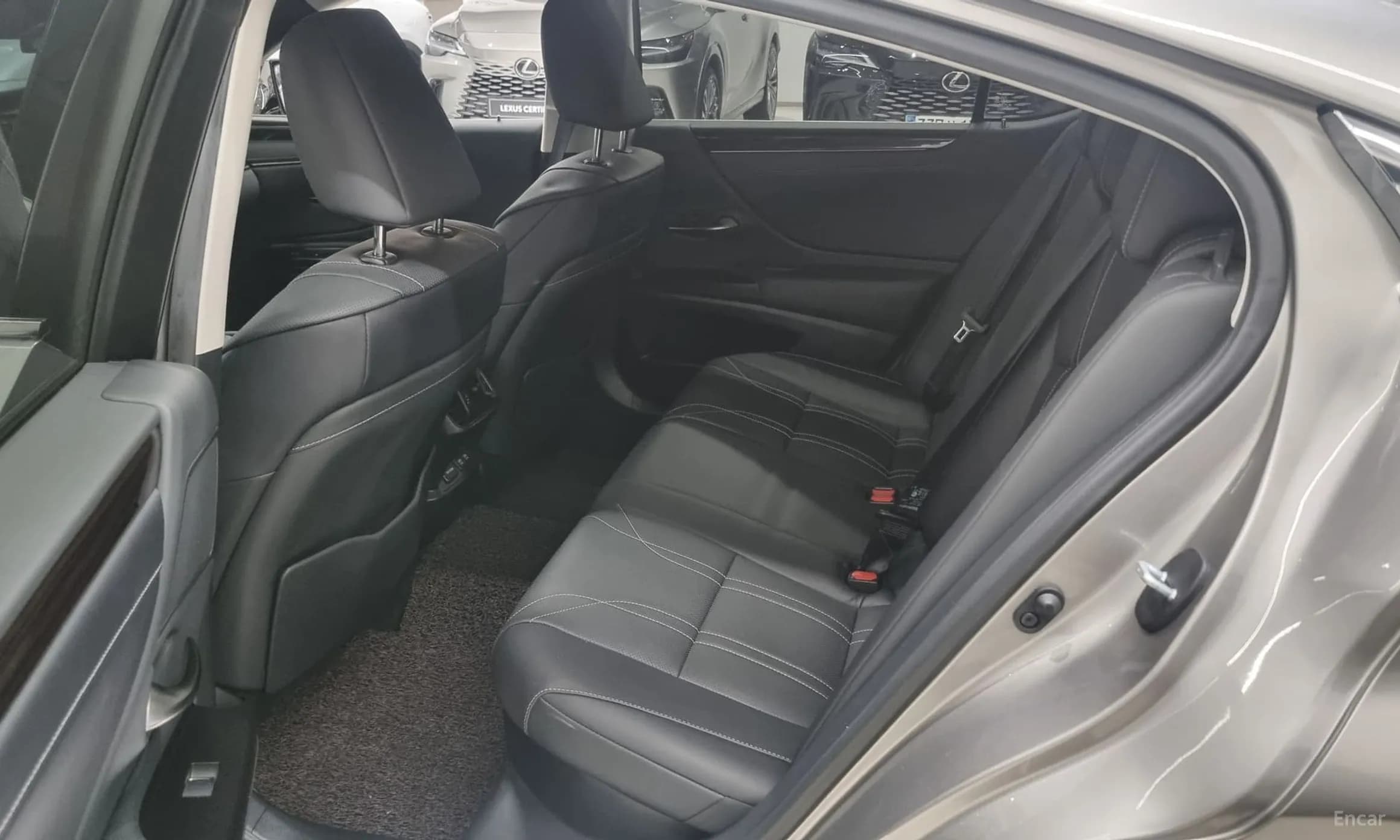 ES300h 7th Generation