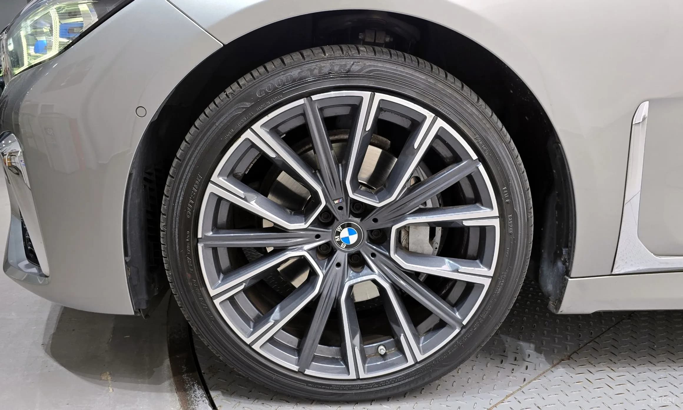 7 Series (G11)