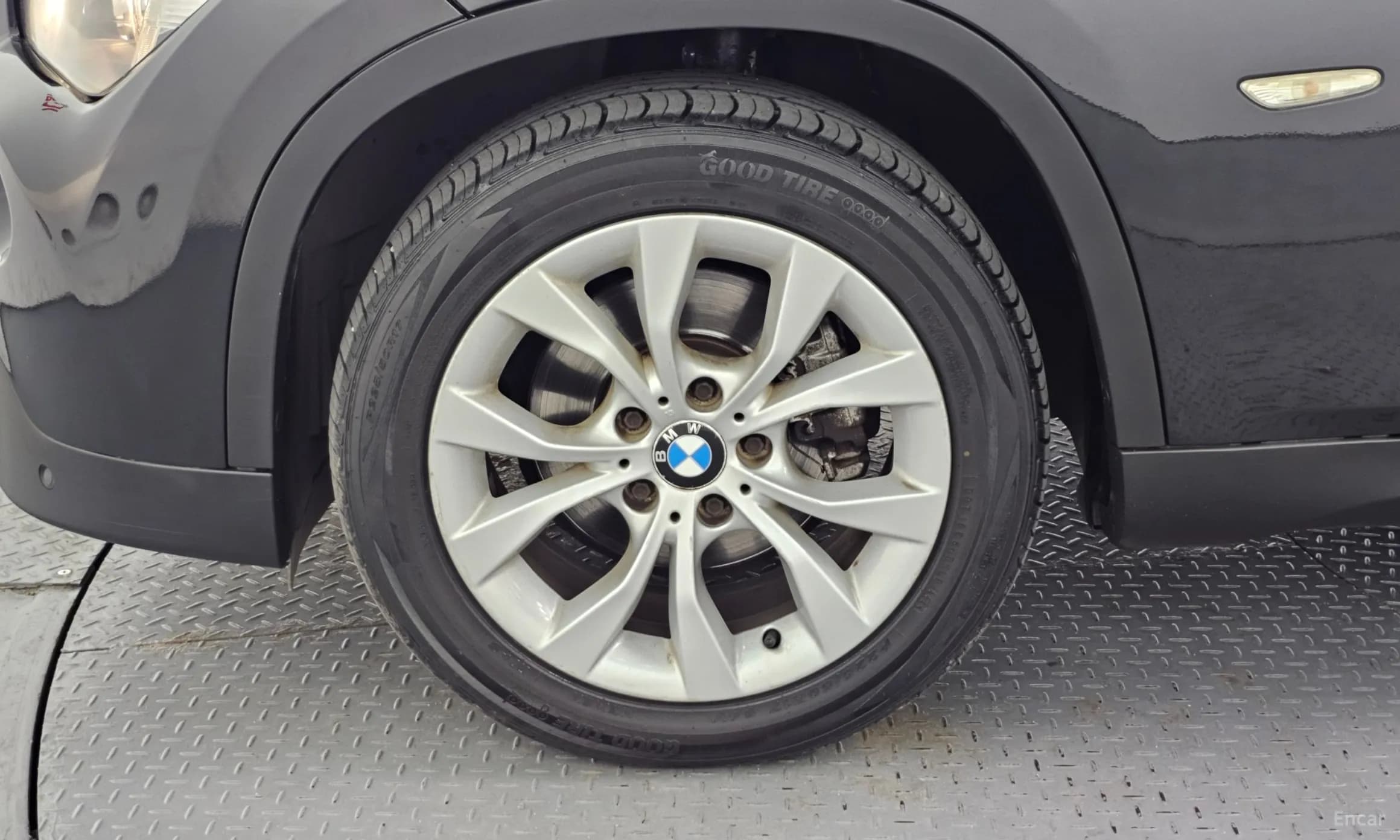 X1 (E84)