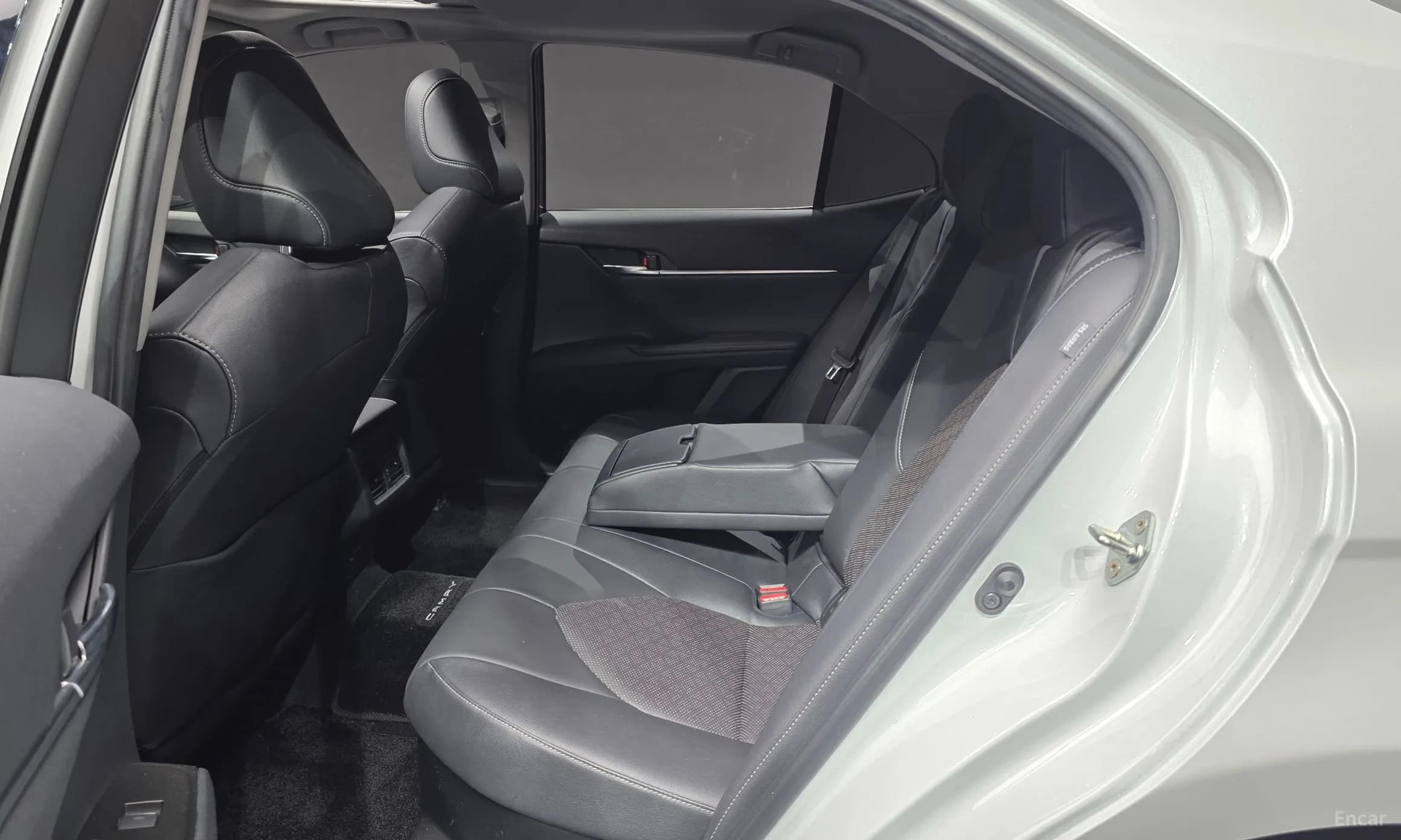 Camry (XV70)