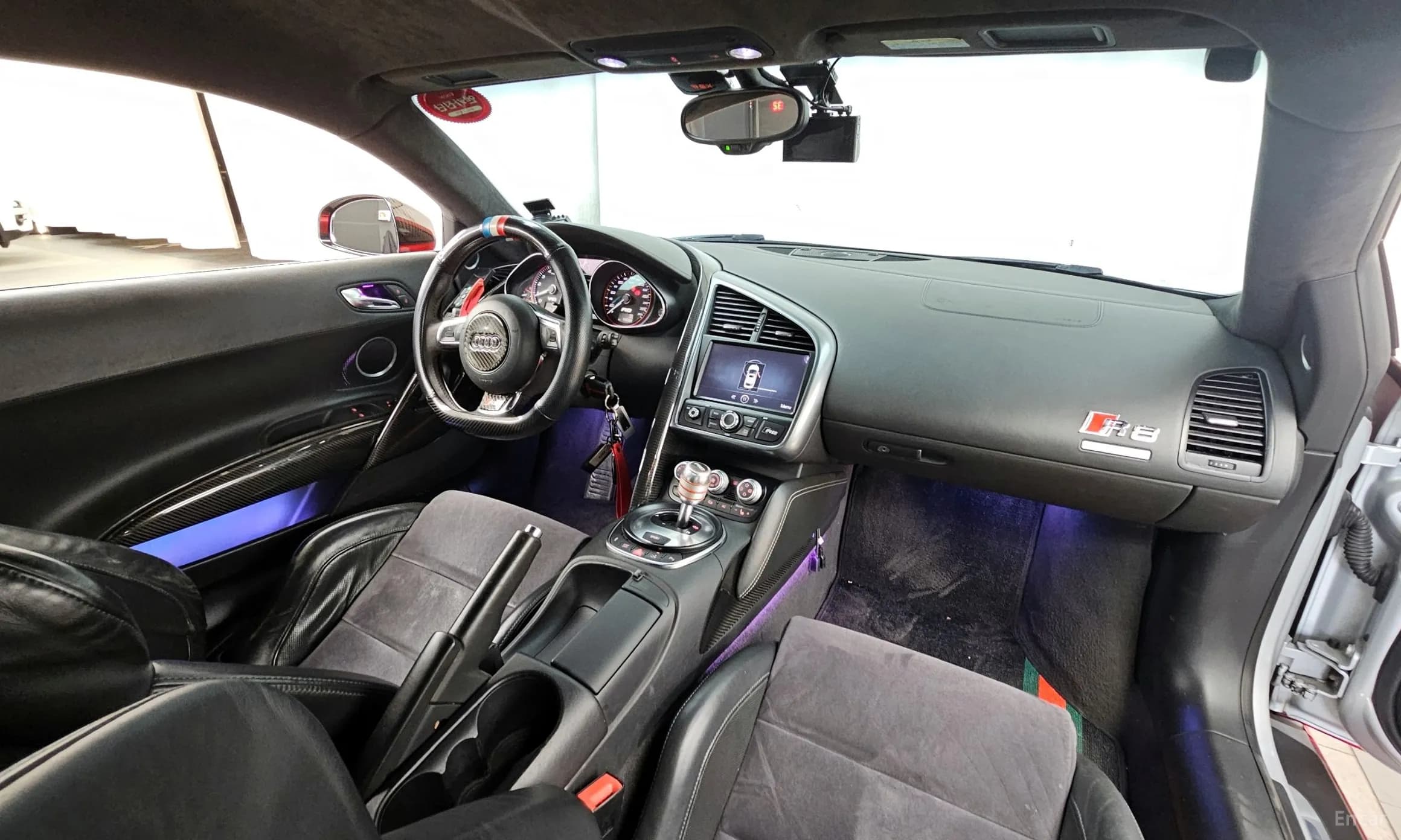 R8