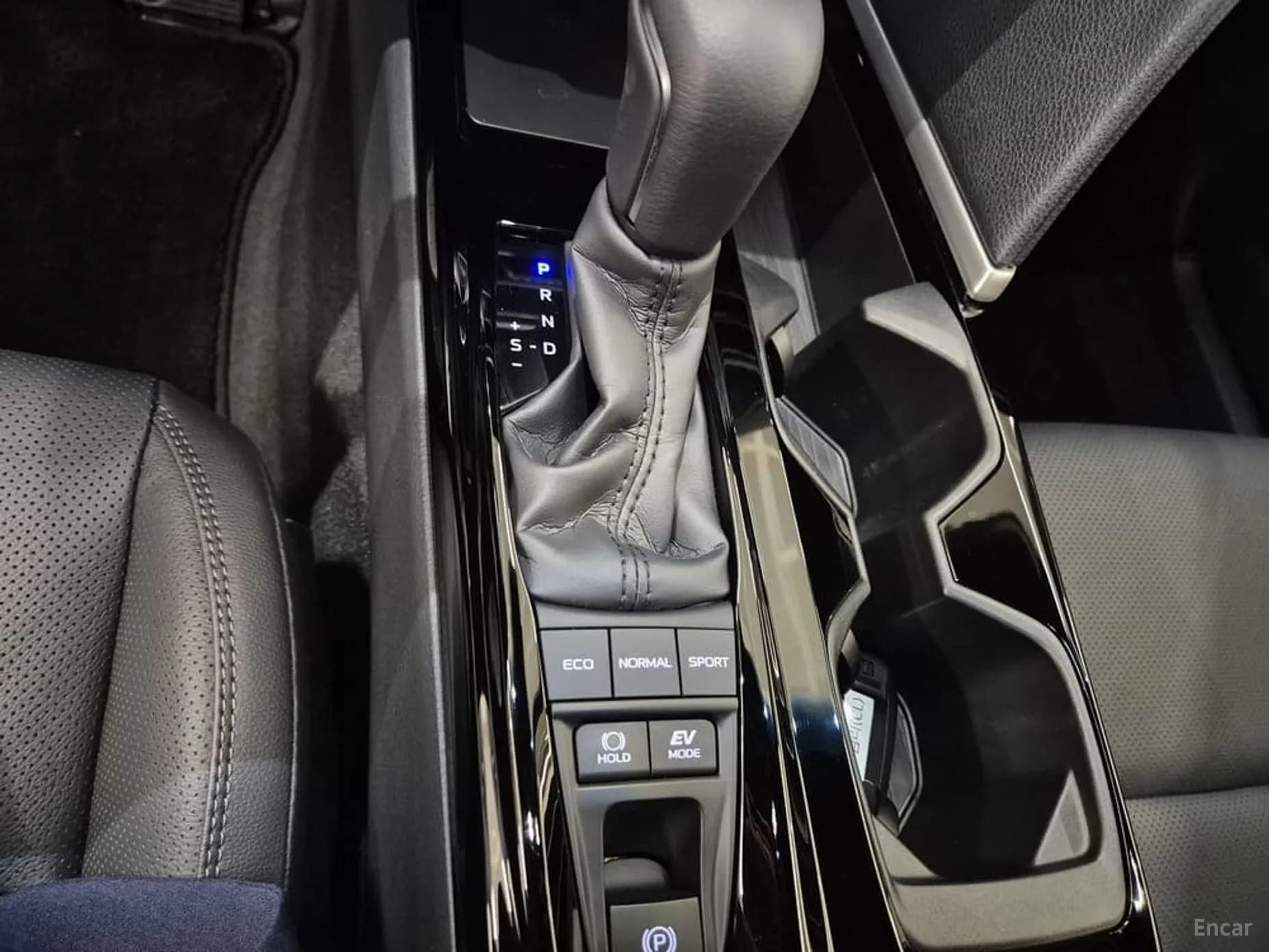 Camry (XV80)
