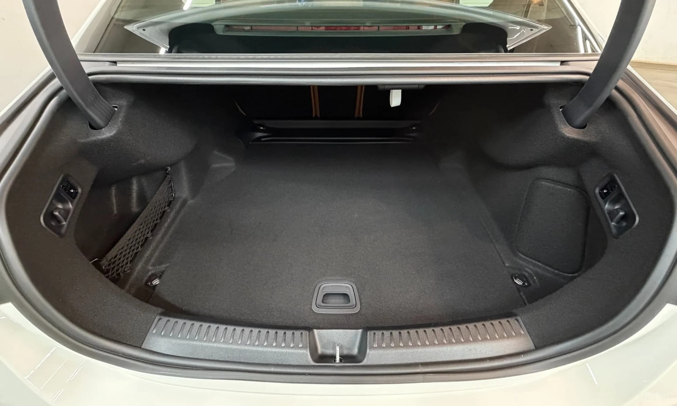 E-Class W214
