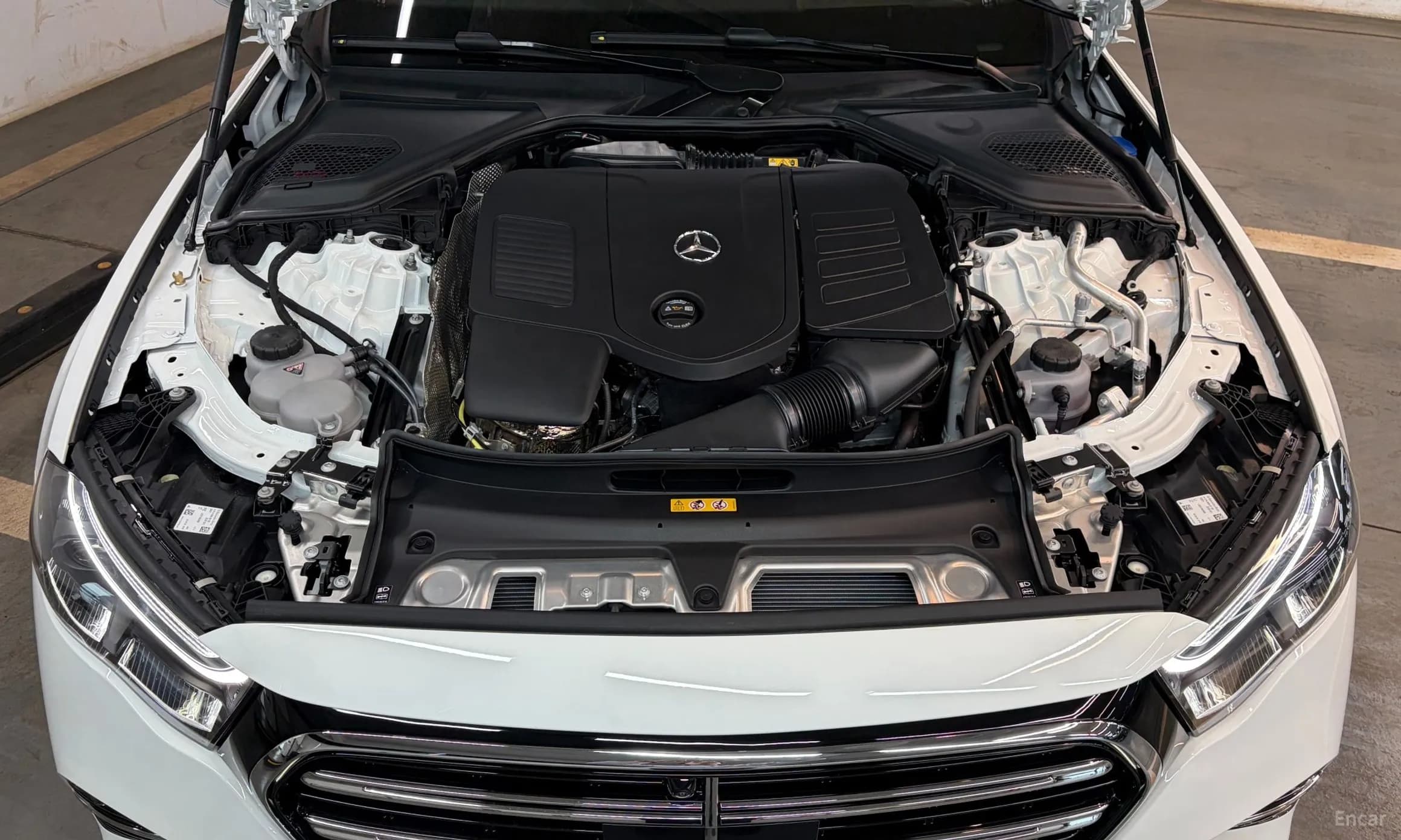 E-Class W214