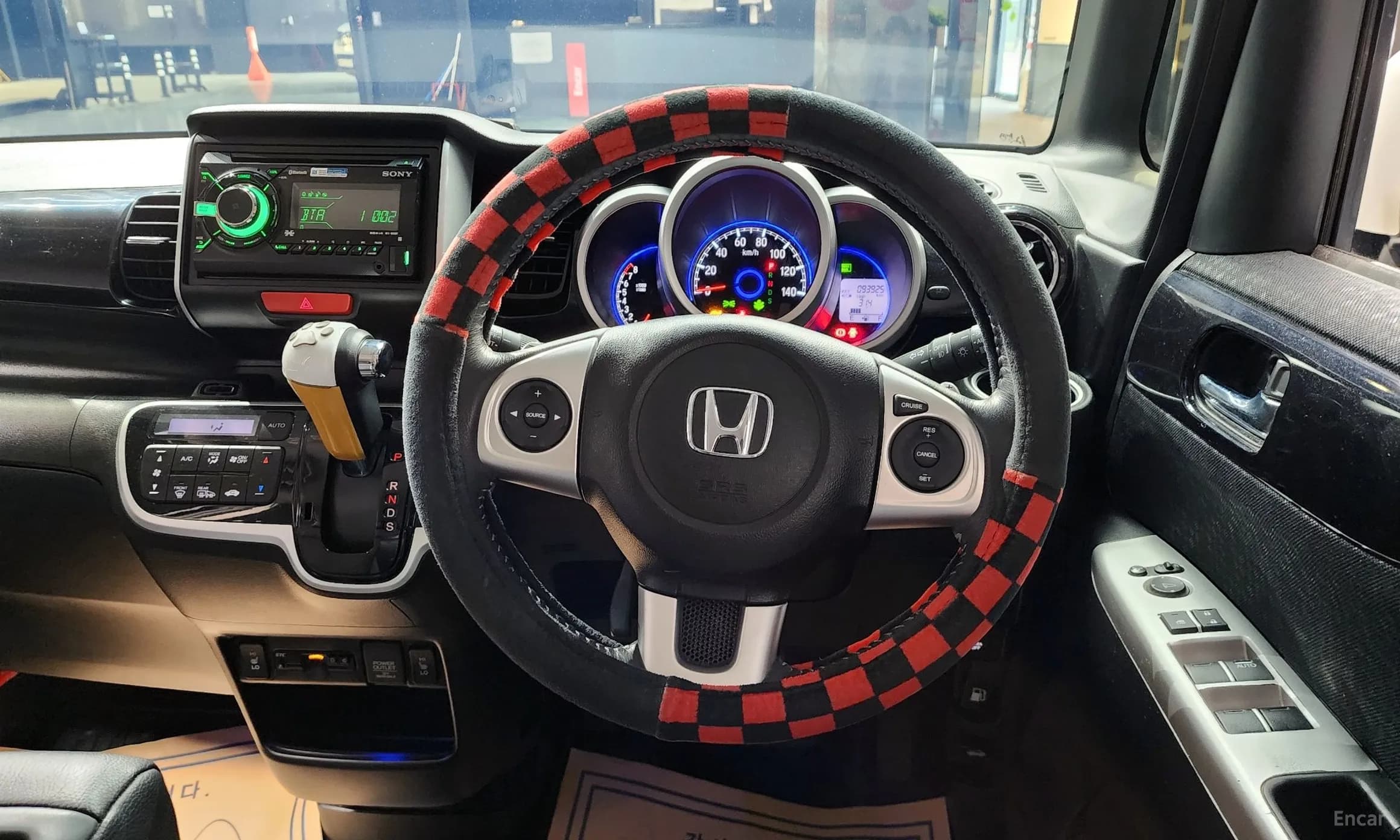 N-BOX