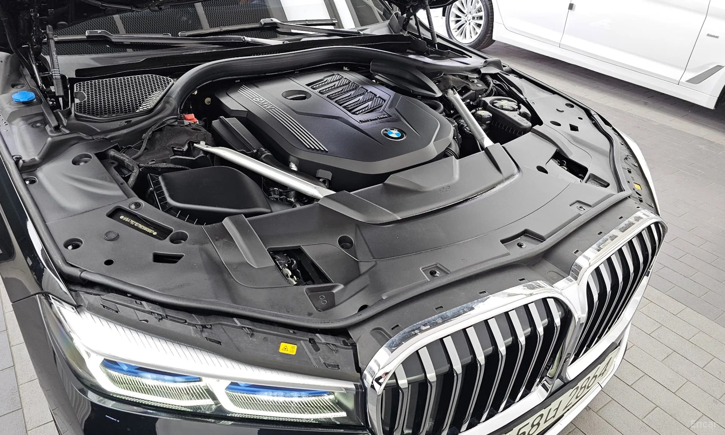 7 Series (G11)
