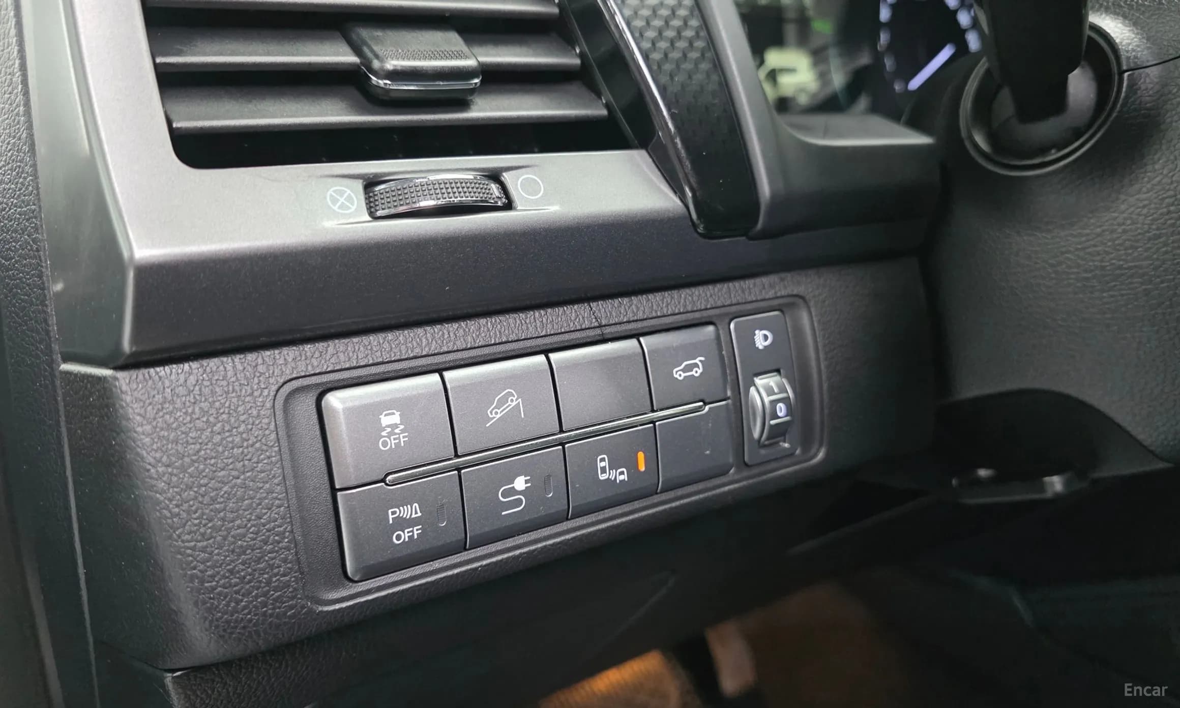G4 Rexton