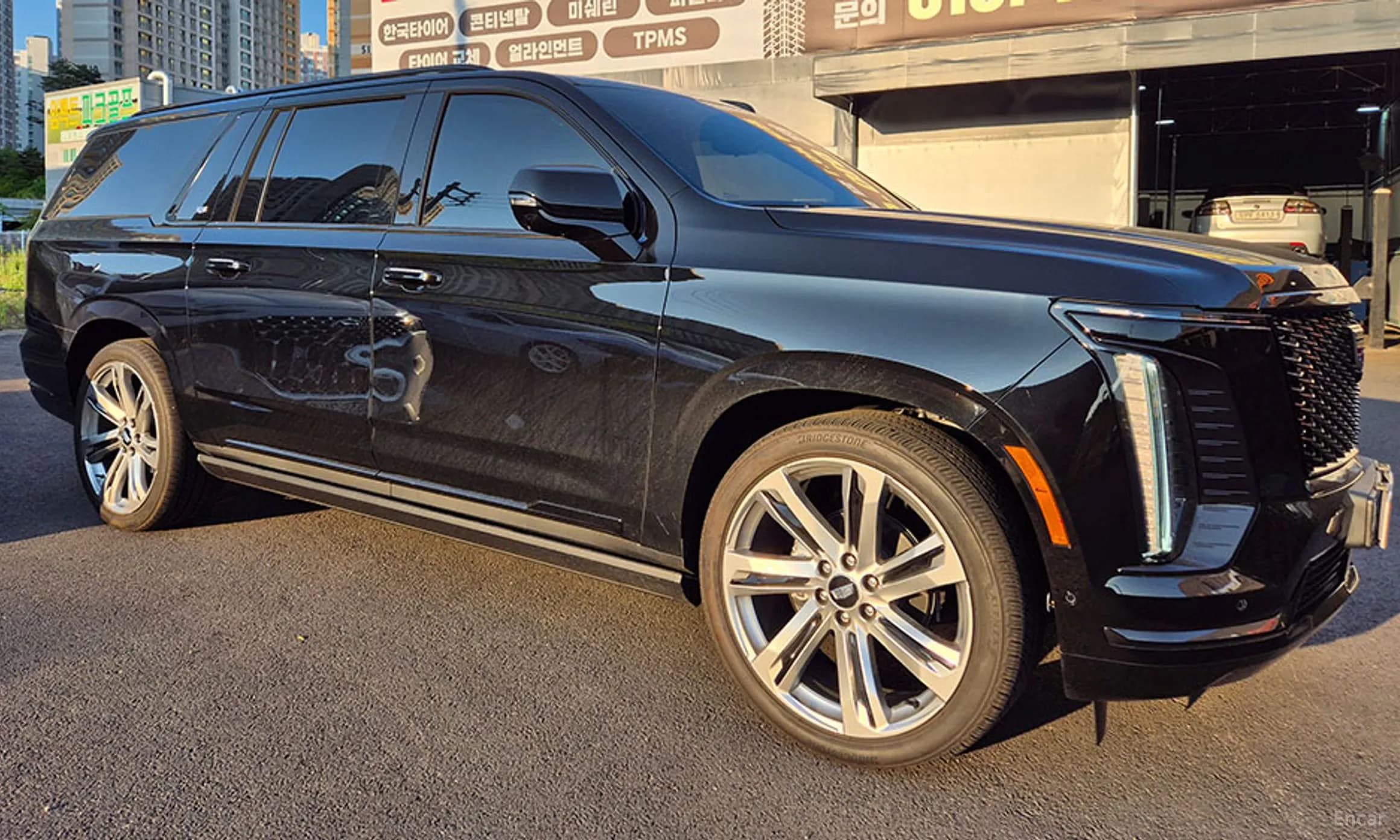 Escalade 5th Generation