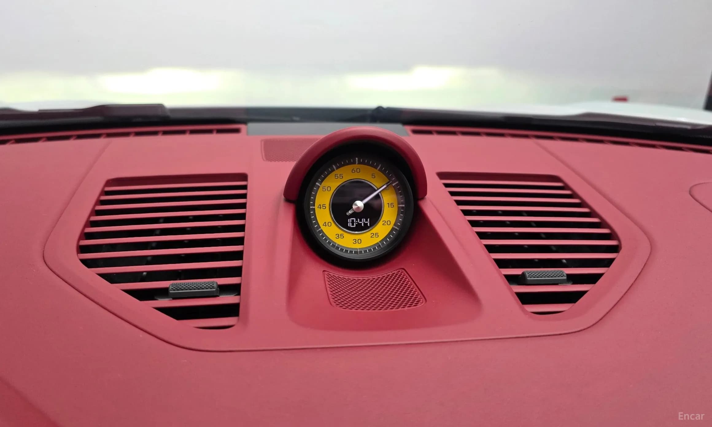 911 (992)
