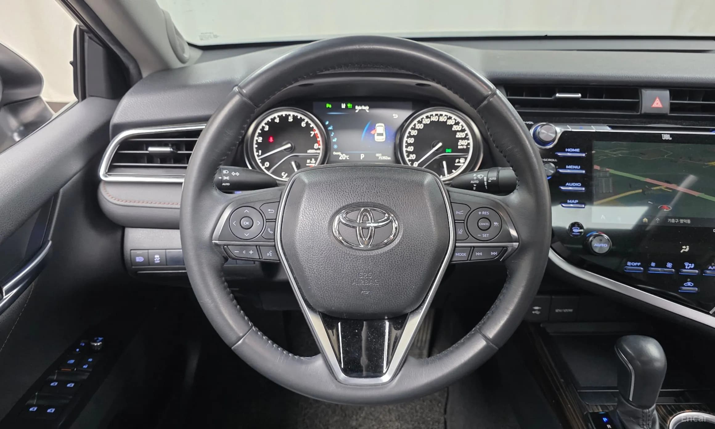 Camry (XV70)