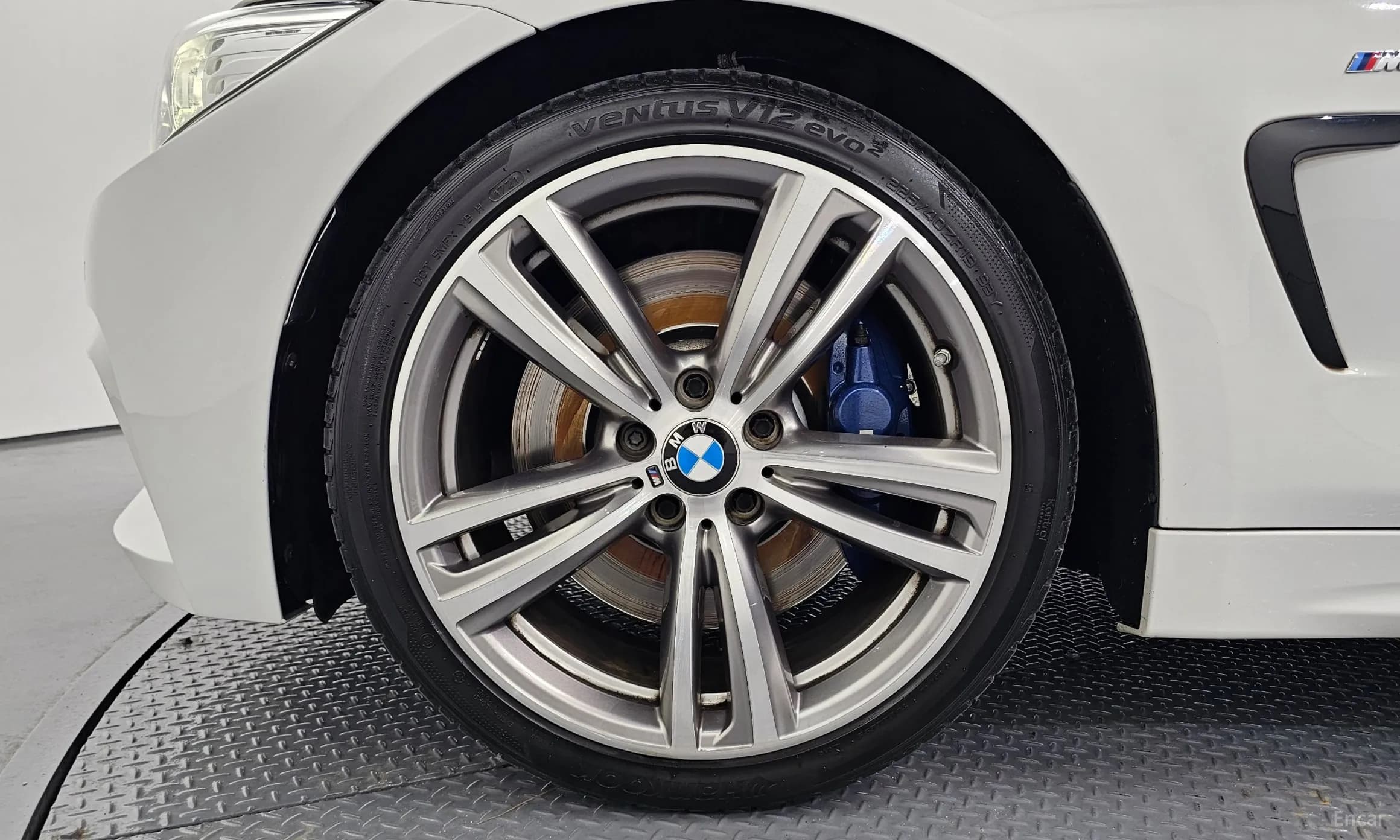 Series 4 (F32)