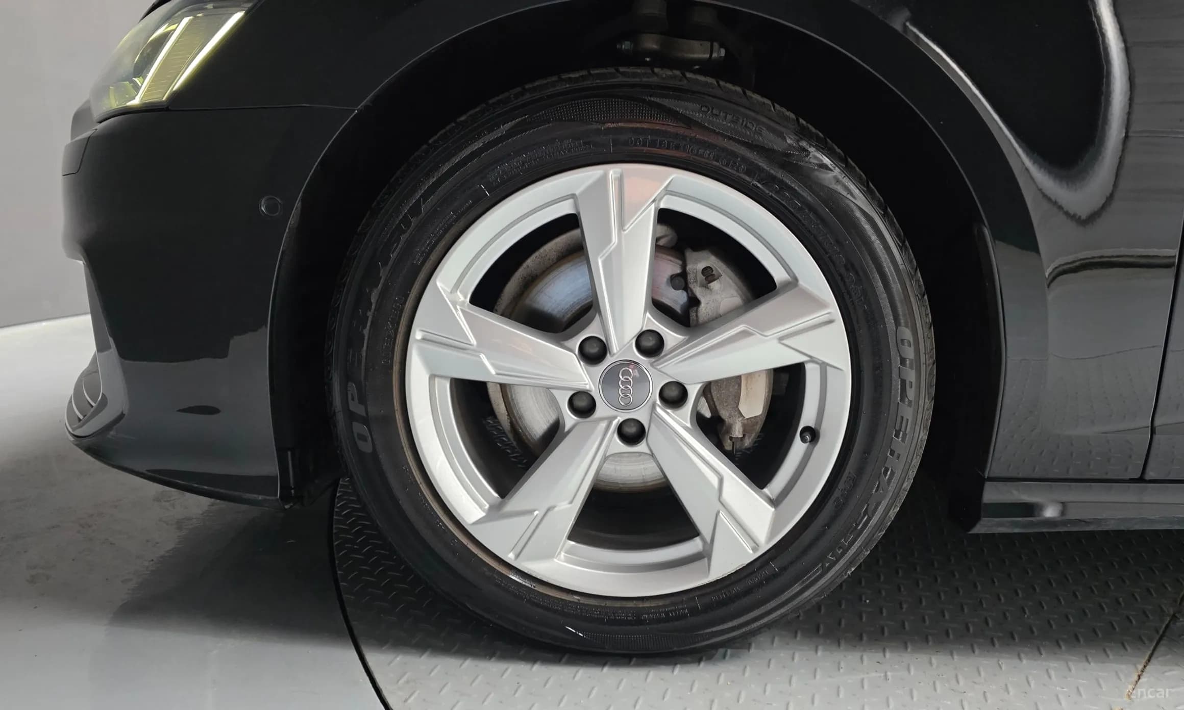A6 (C8)