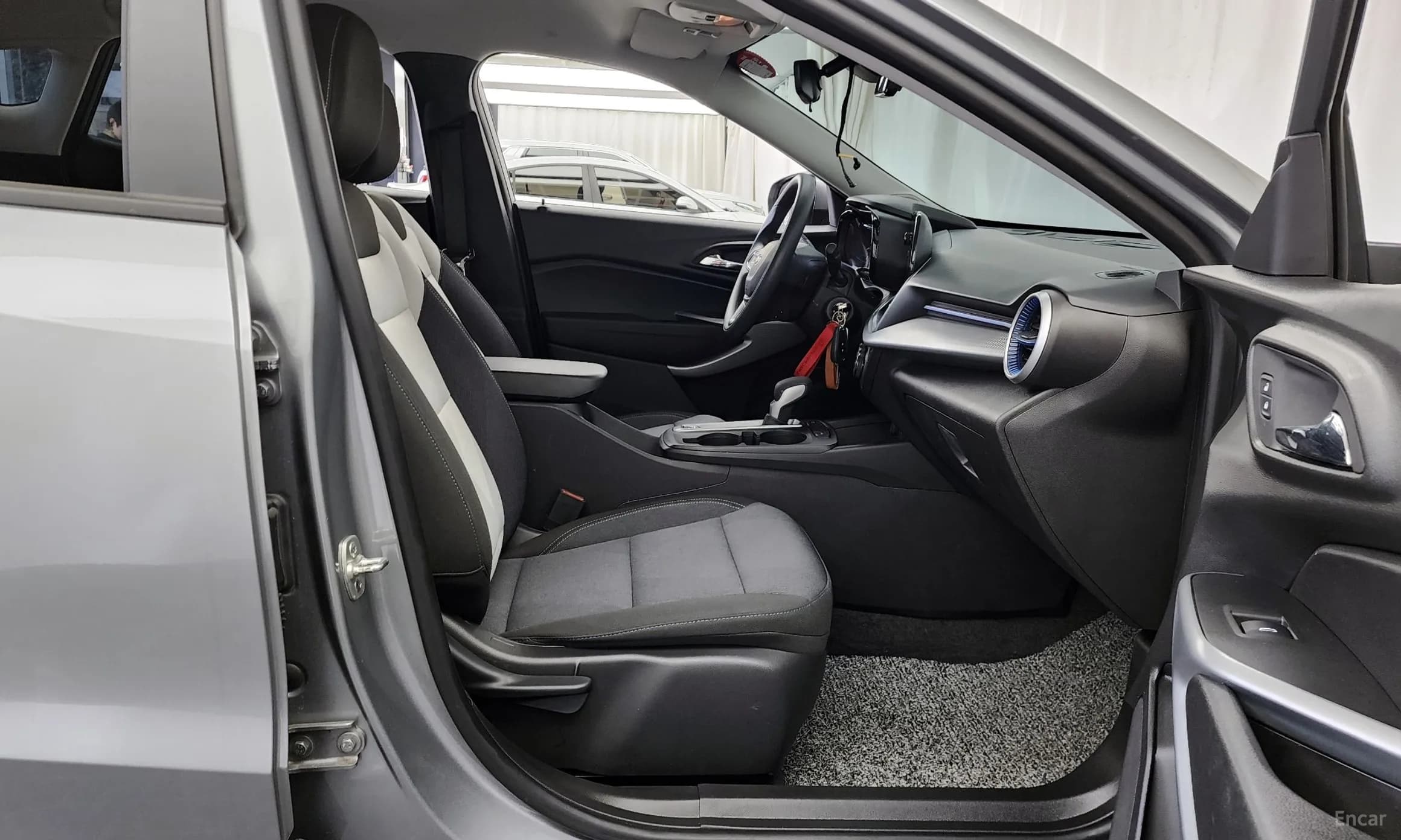 Trax Crossover