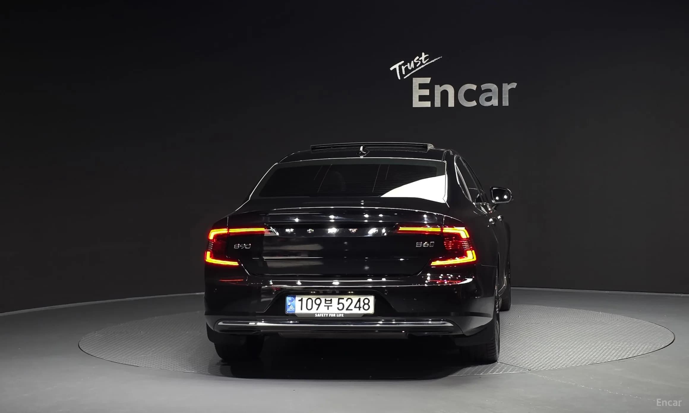 S90