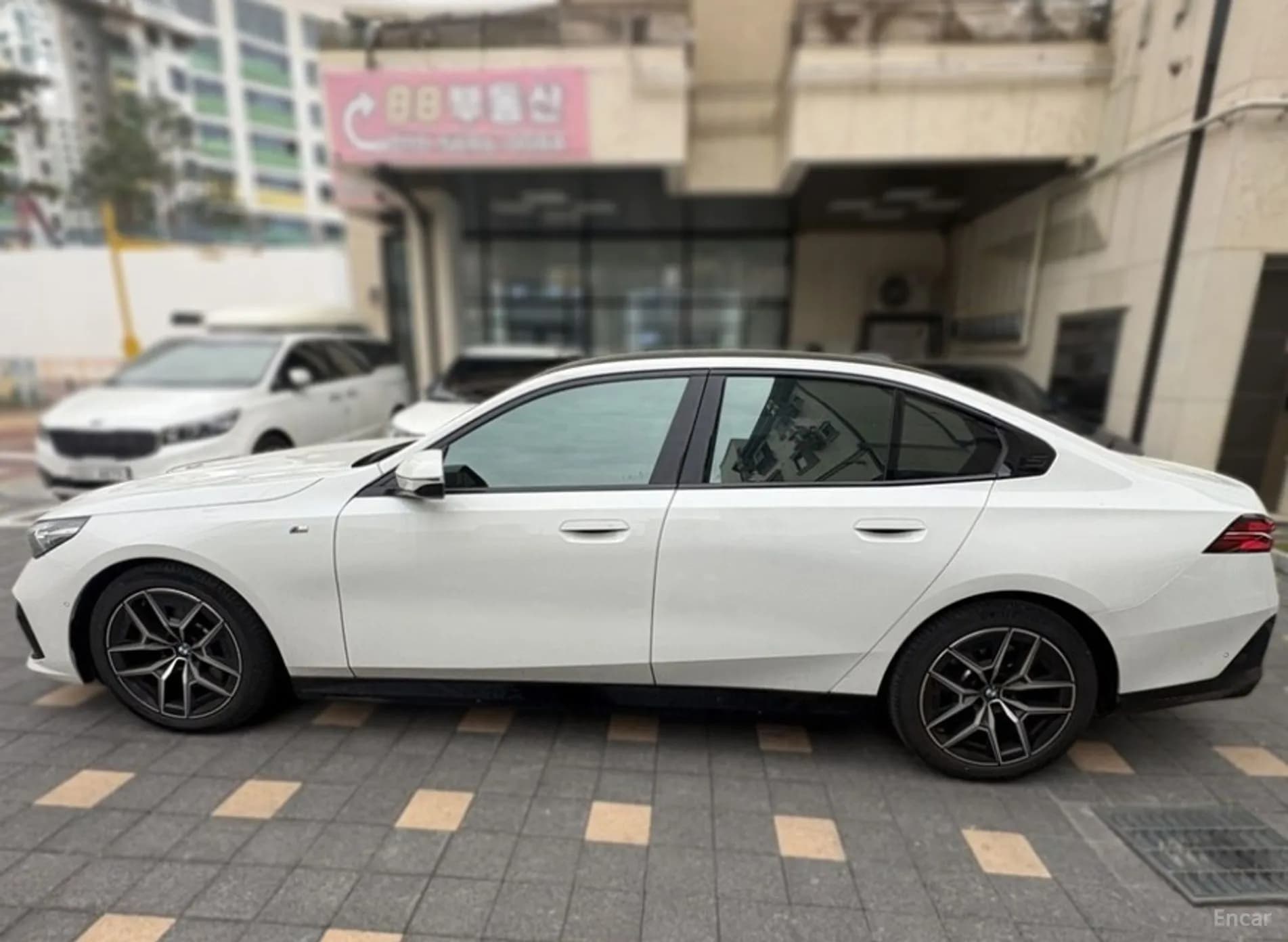 5 Series (G60)