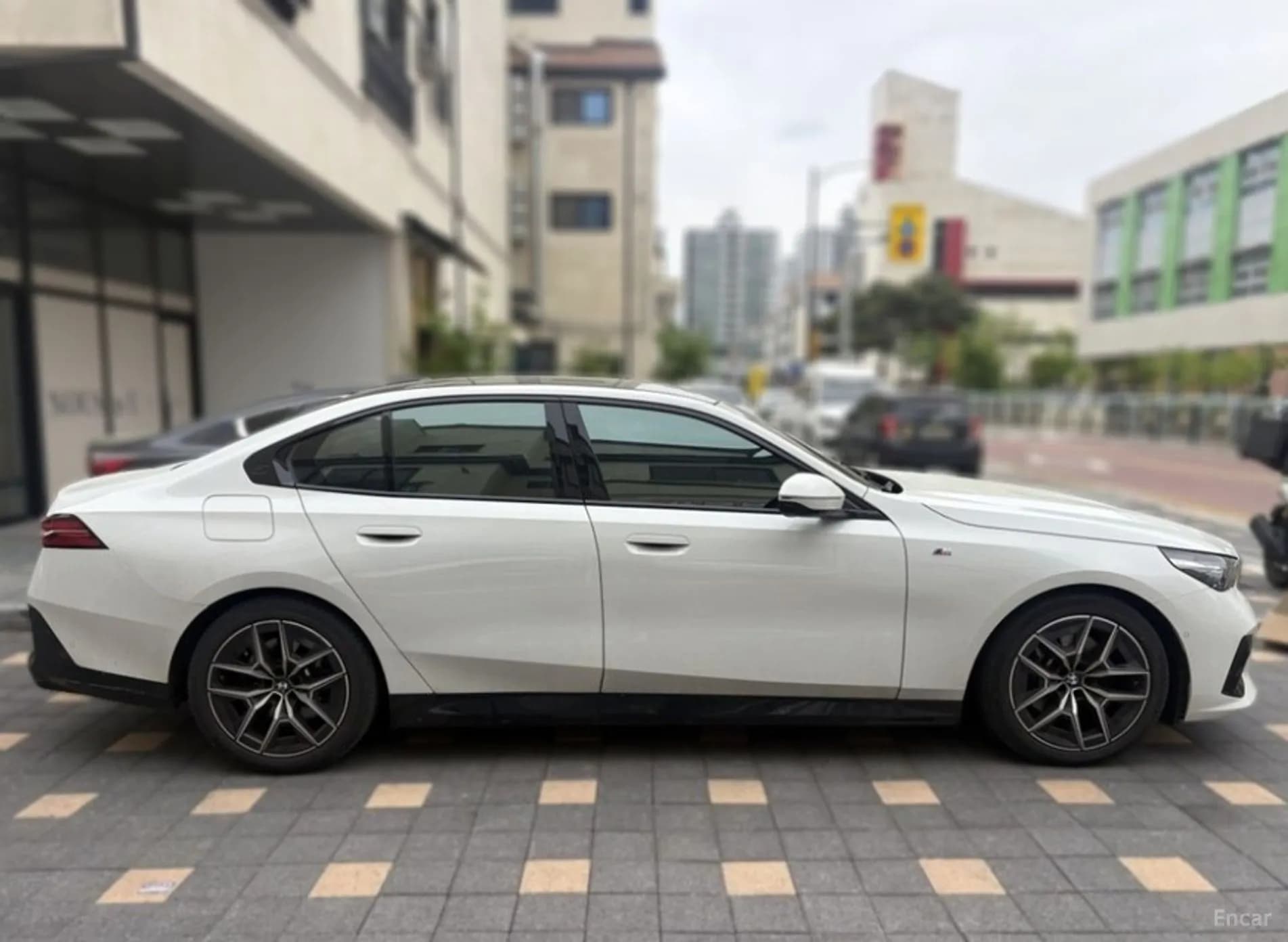 5 Series (G60)