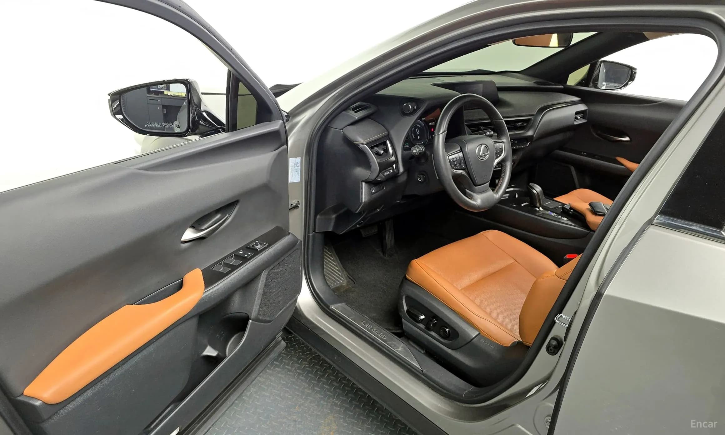 UX300e
