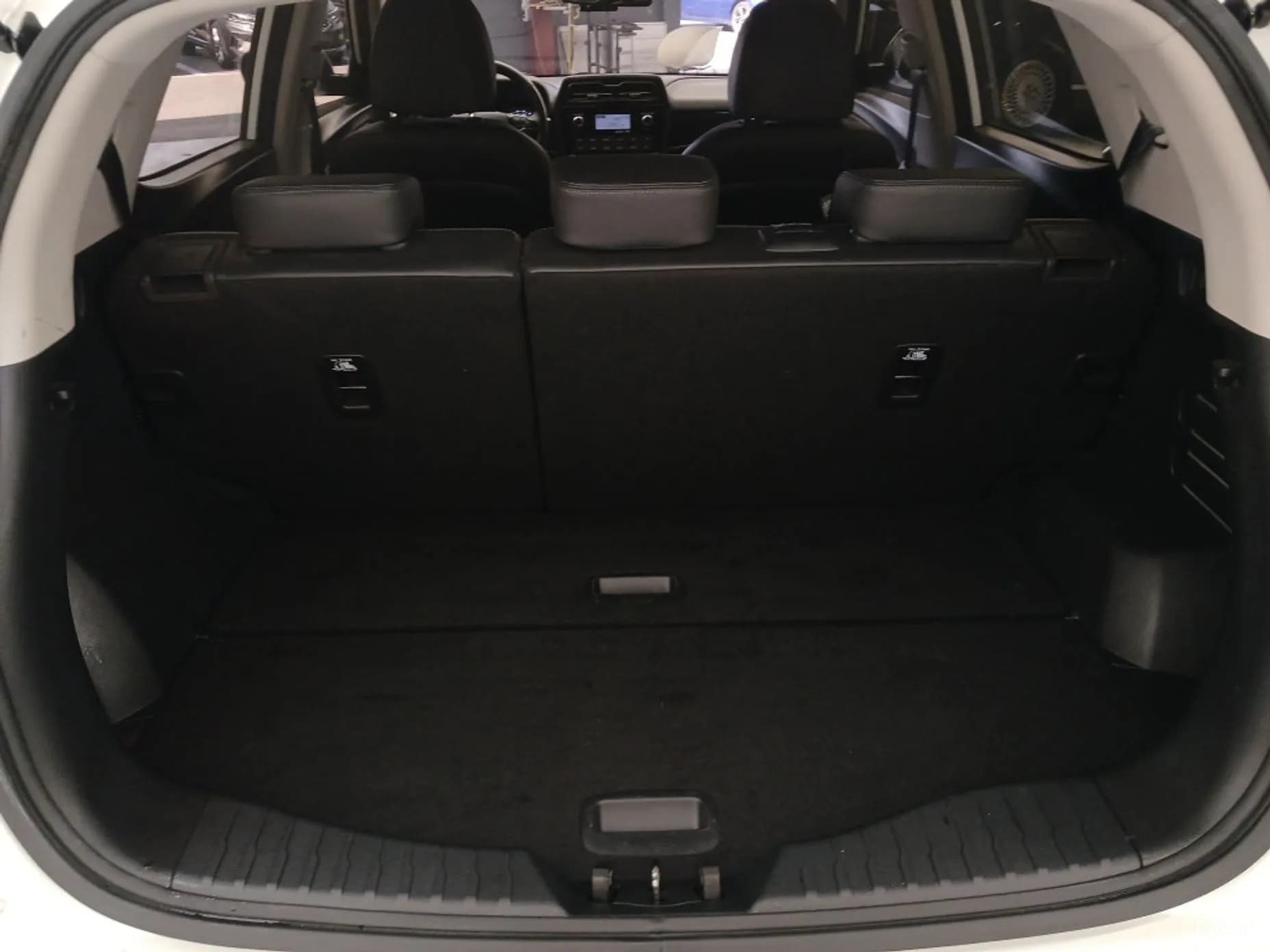 Berry New Tivoli