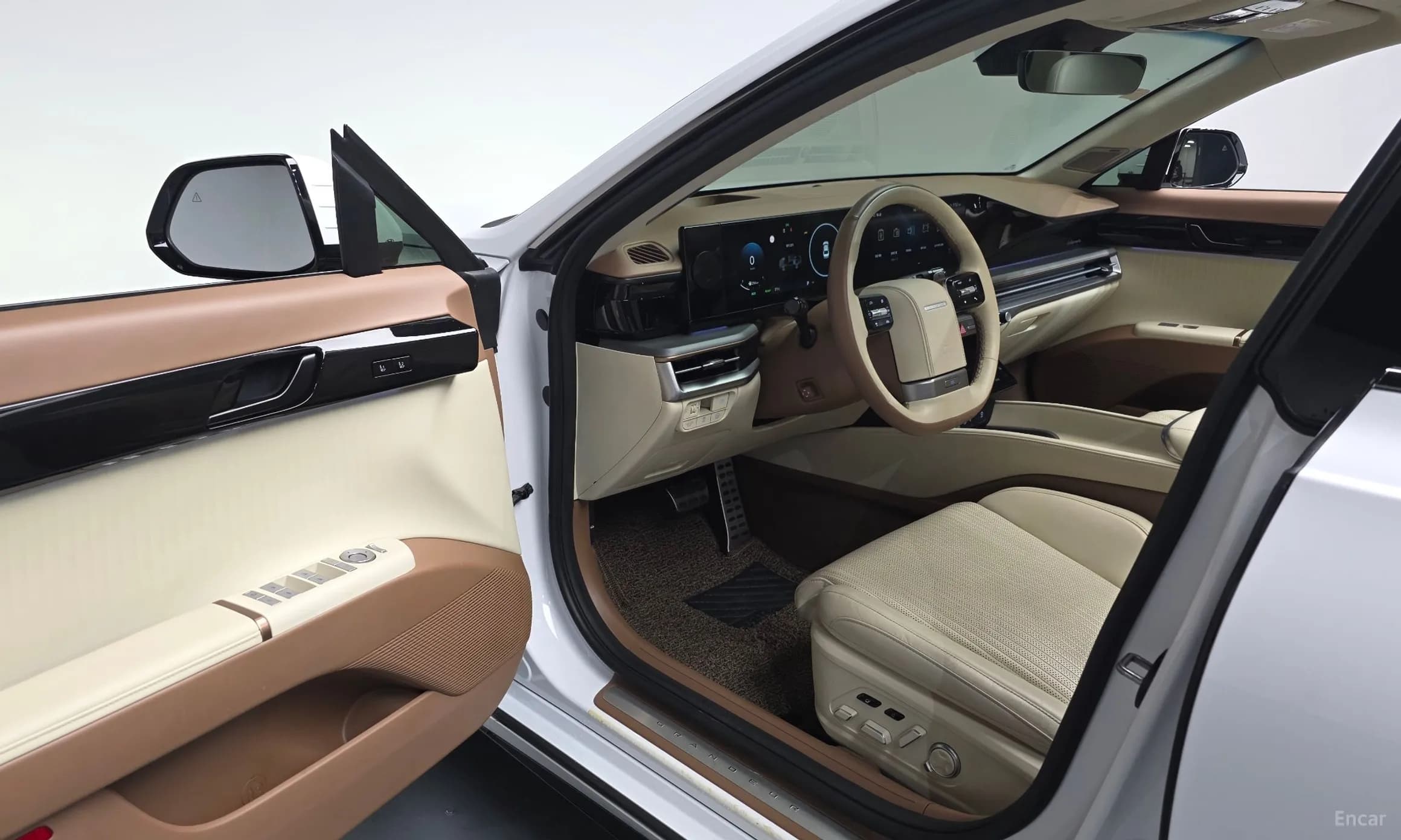 Grandeur Hybrid (GN7)
