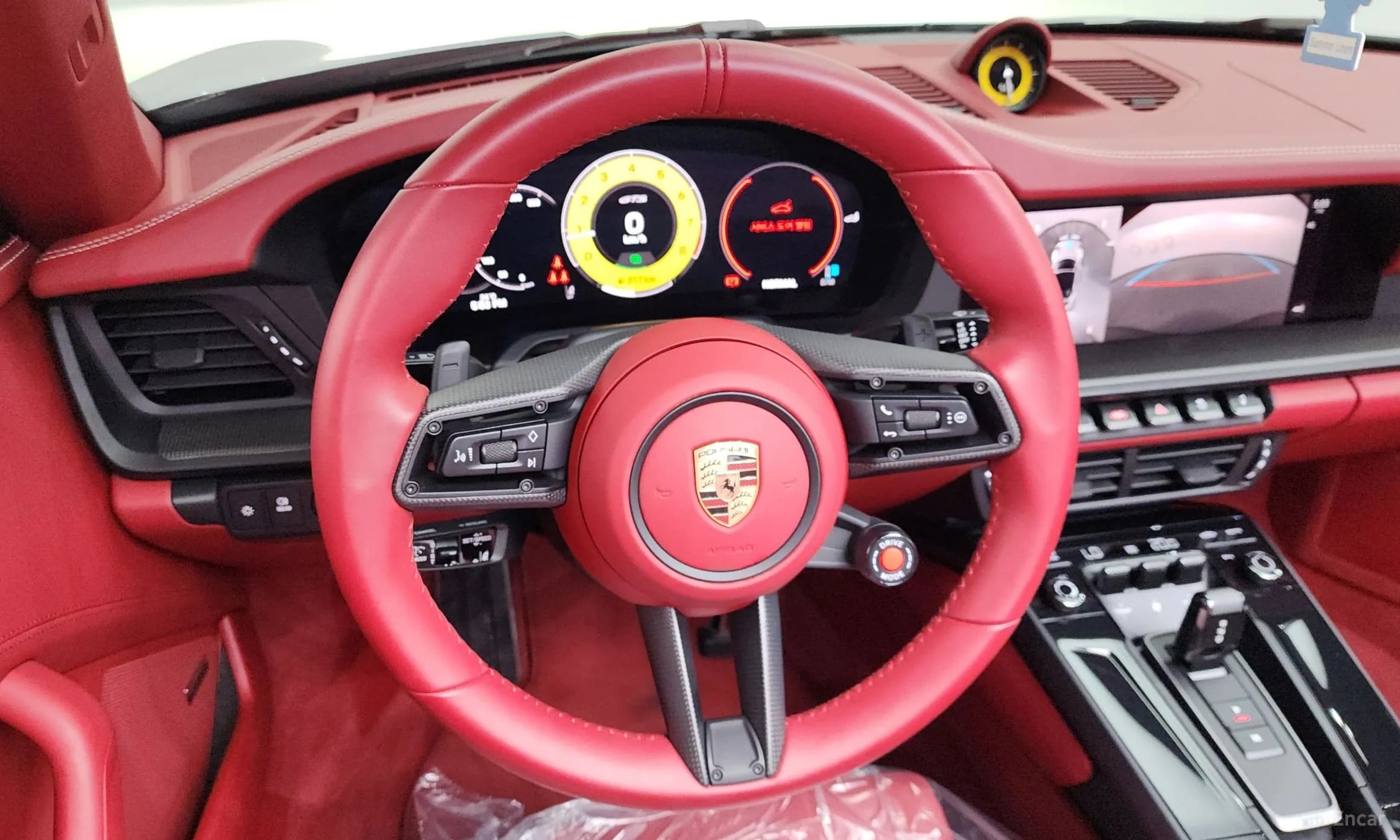 911 (992)