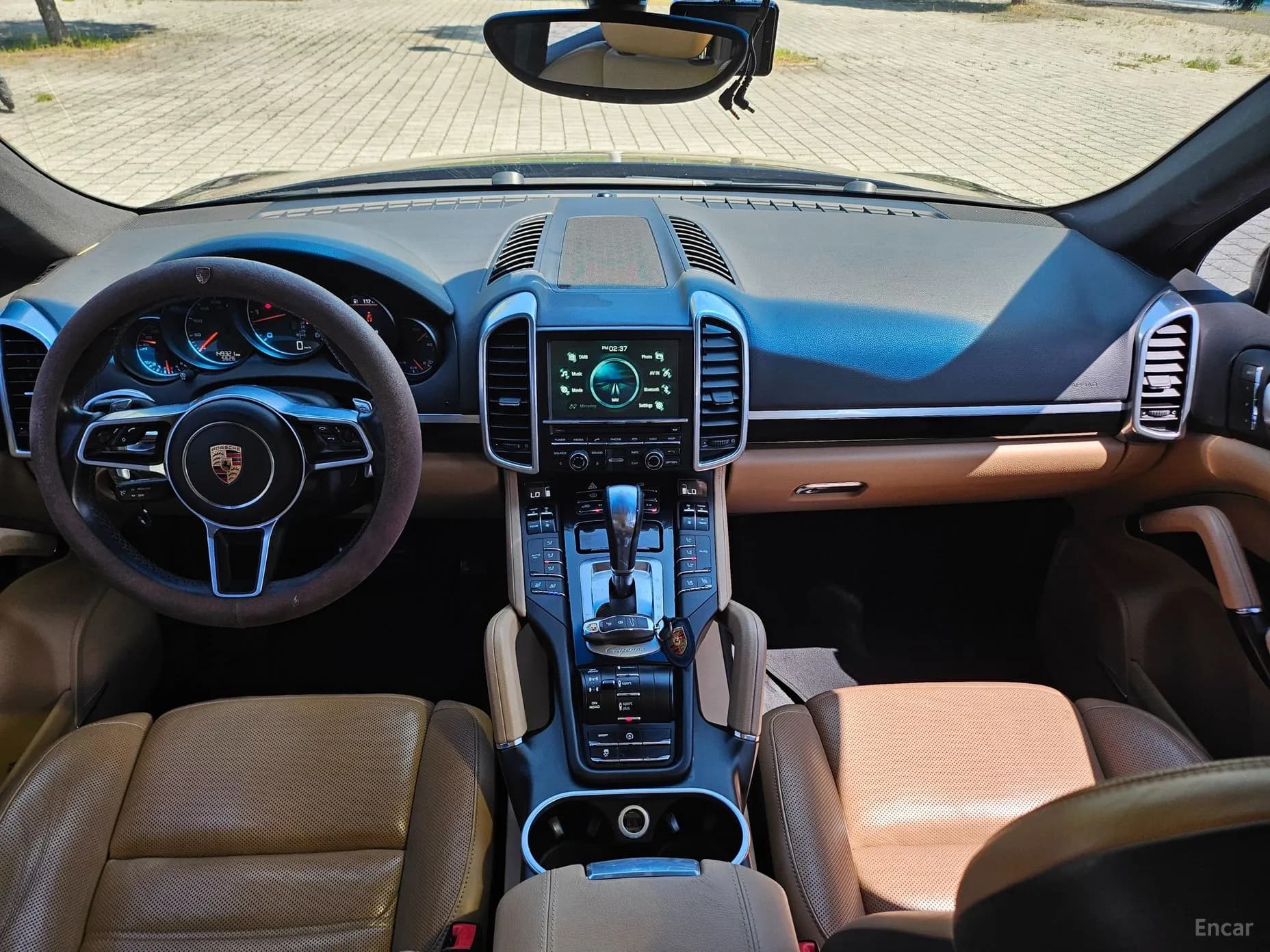 New Cayenne