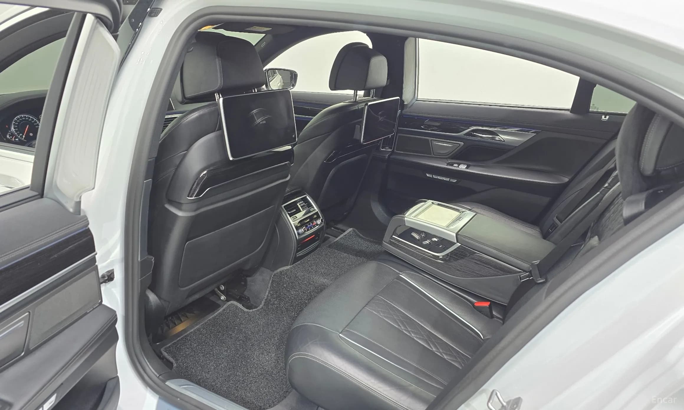 7 Series (G11)