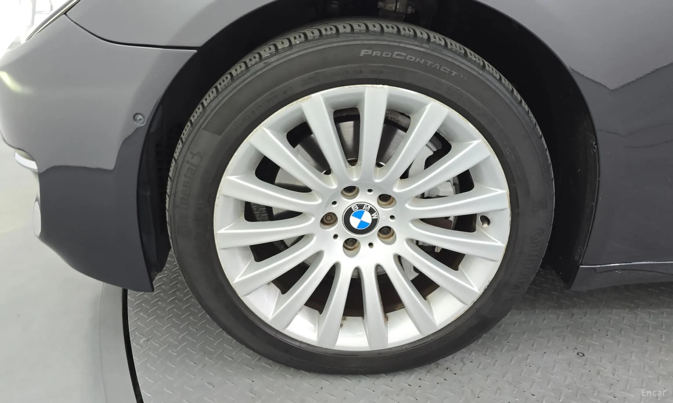 7 Series (F01)