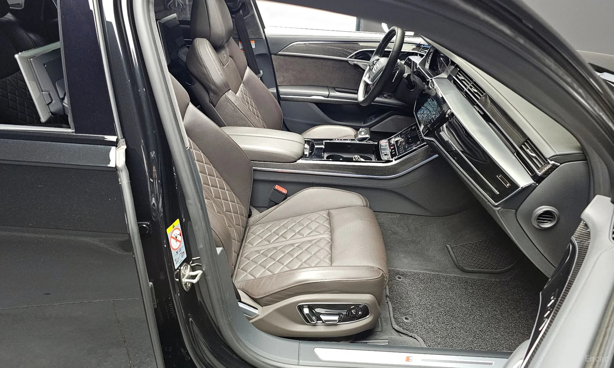 S8 (D5)