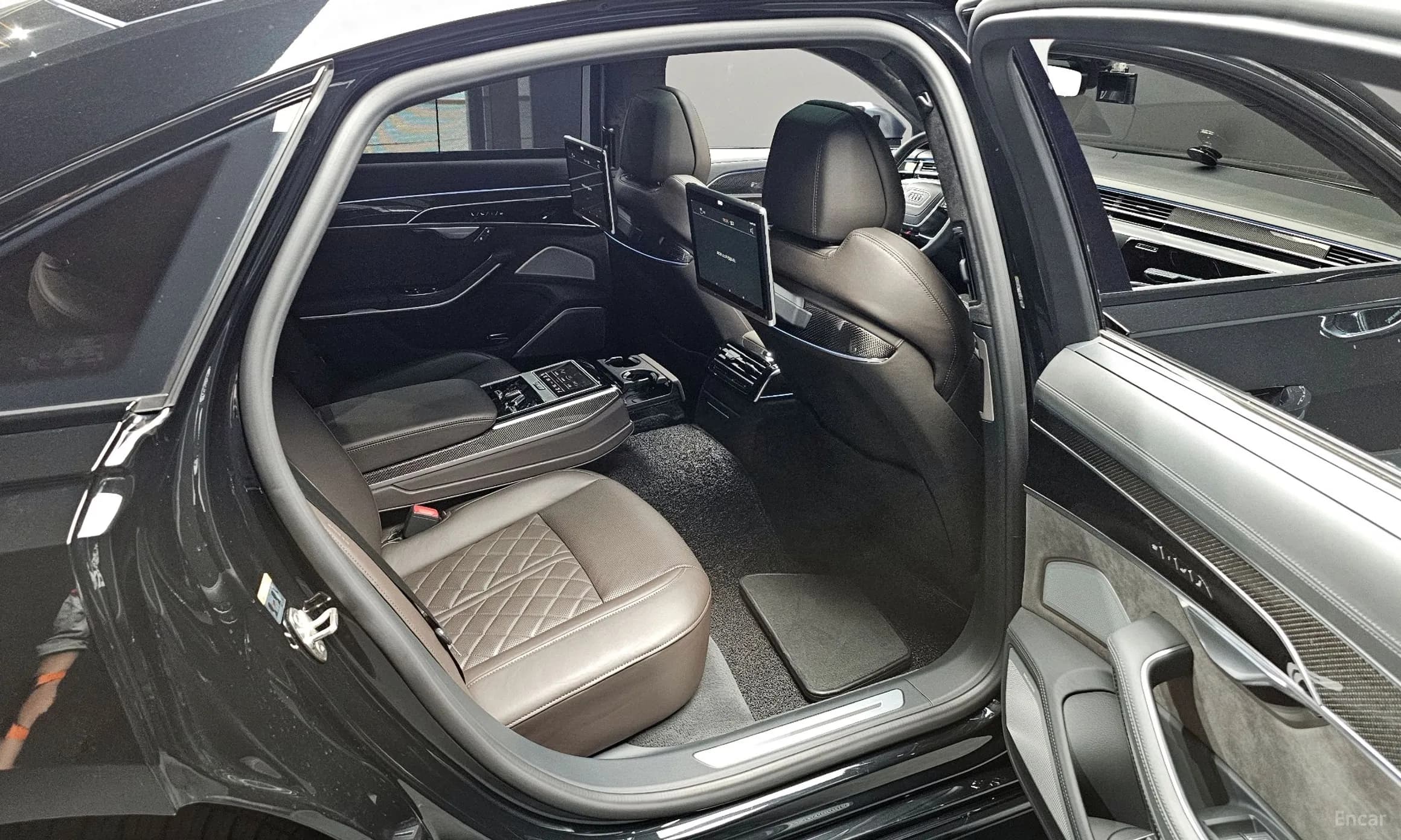 S8 (D5)