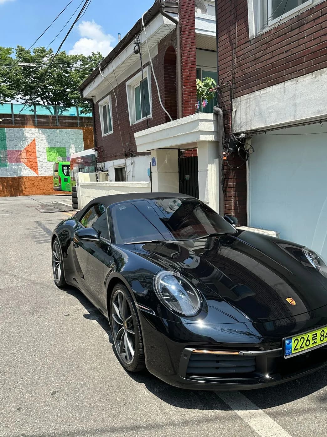 911 (992)