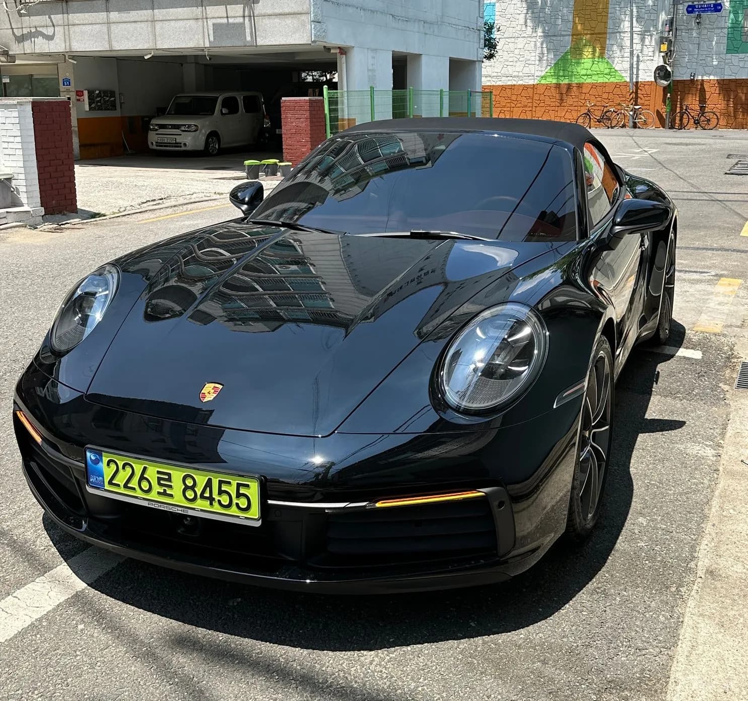 911 (992)
