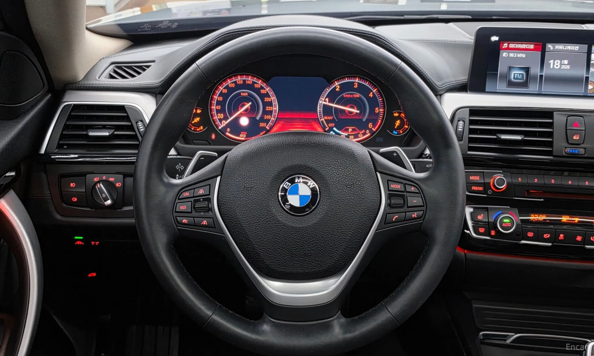 Series 4 (F32)