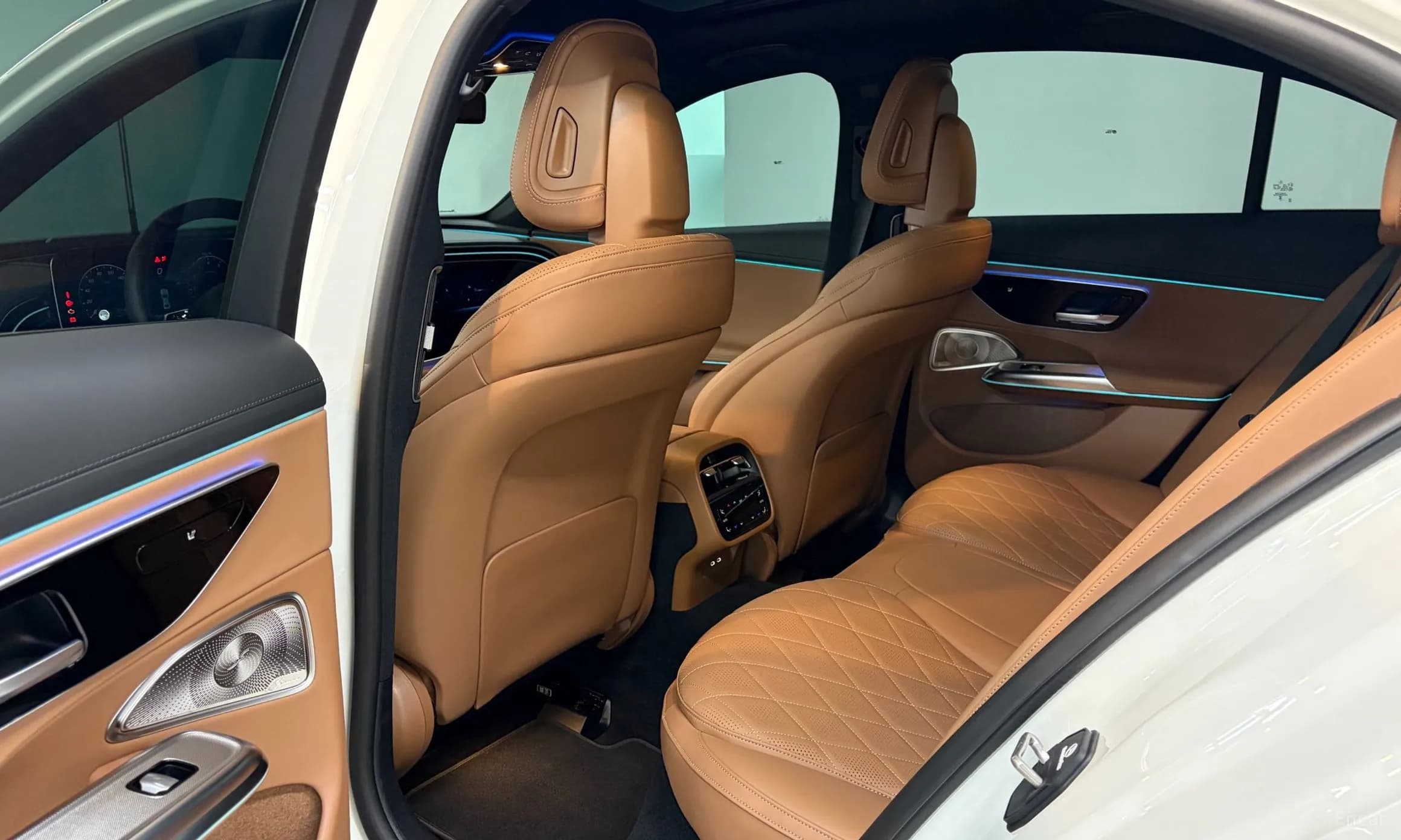 E-Class W214