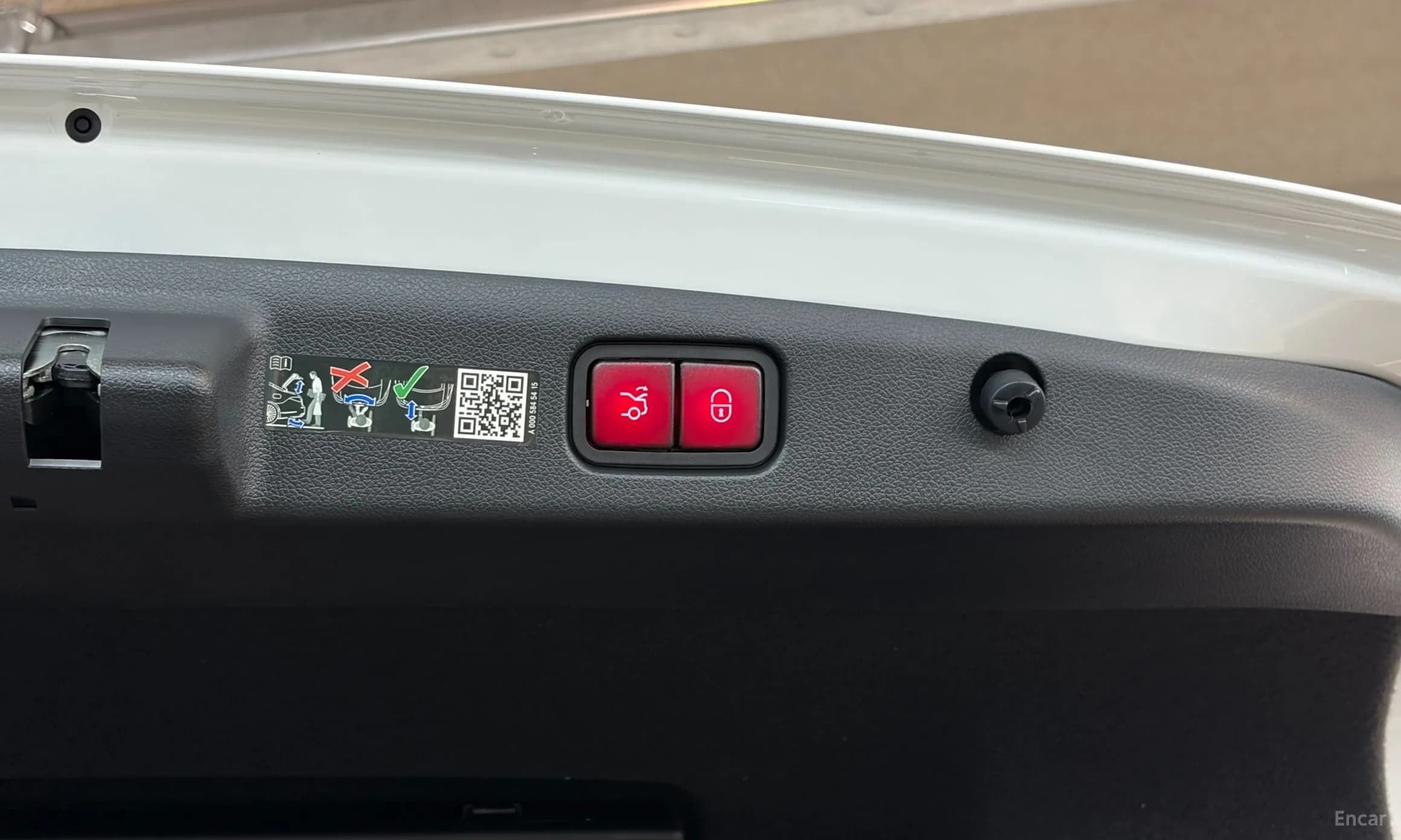 E-Class W214
