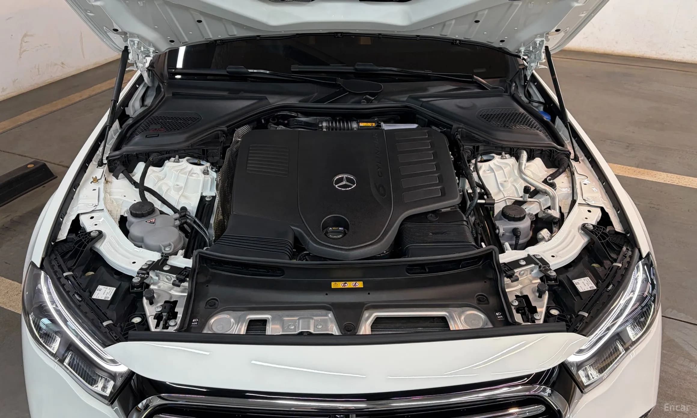 E-Class W214