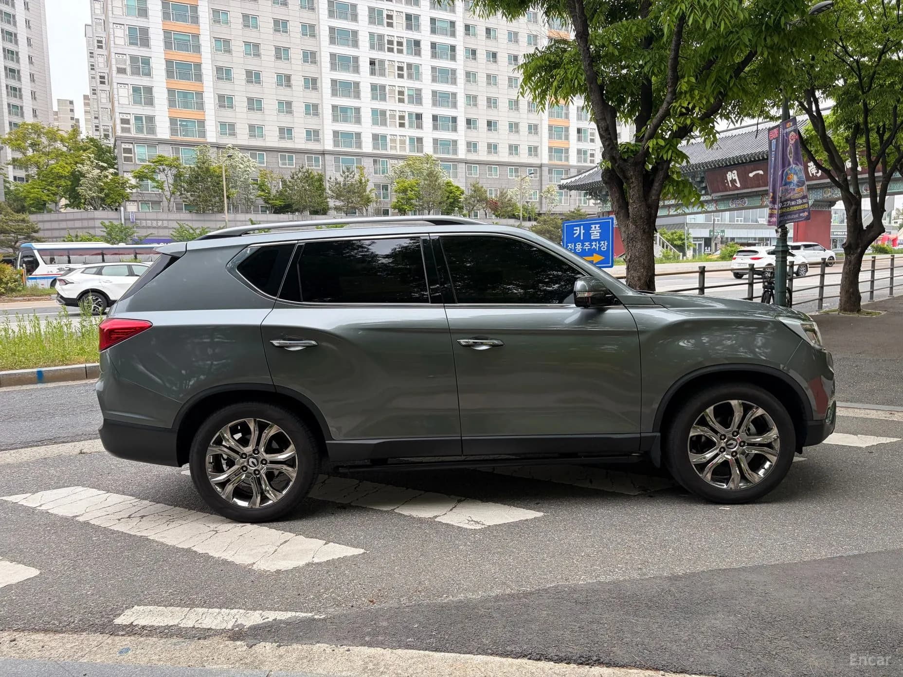 G4 Rexton
