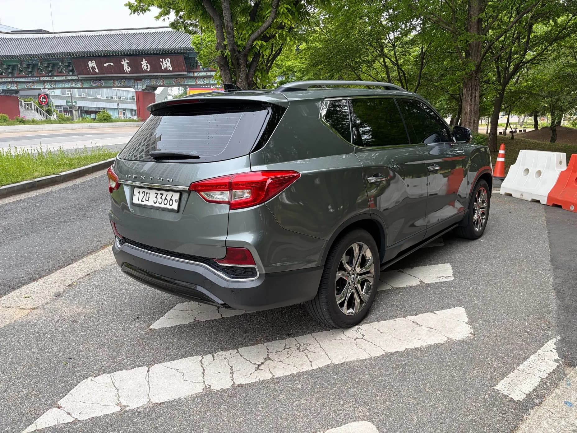 G4 Rexton