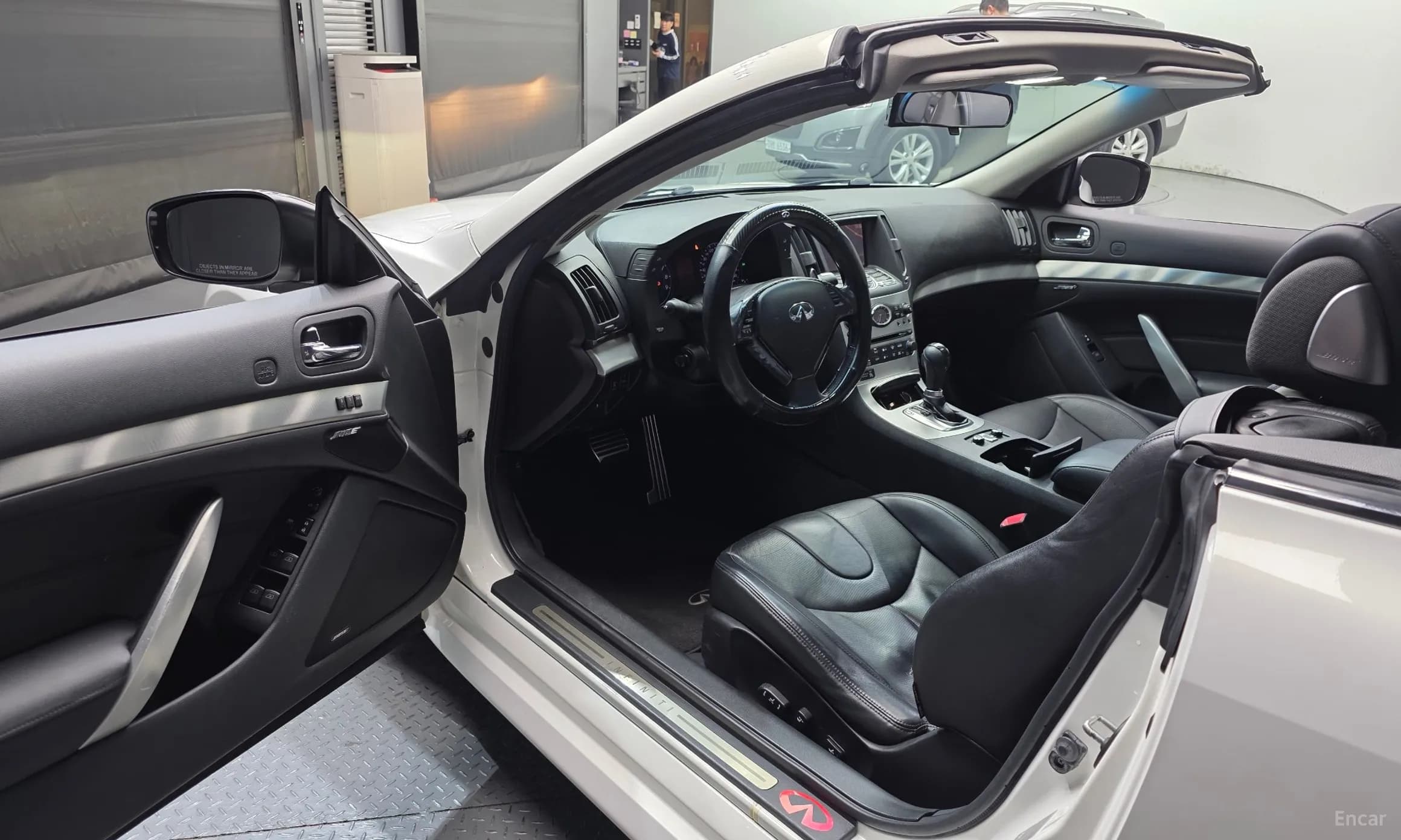 G37