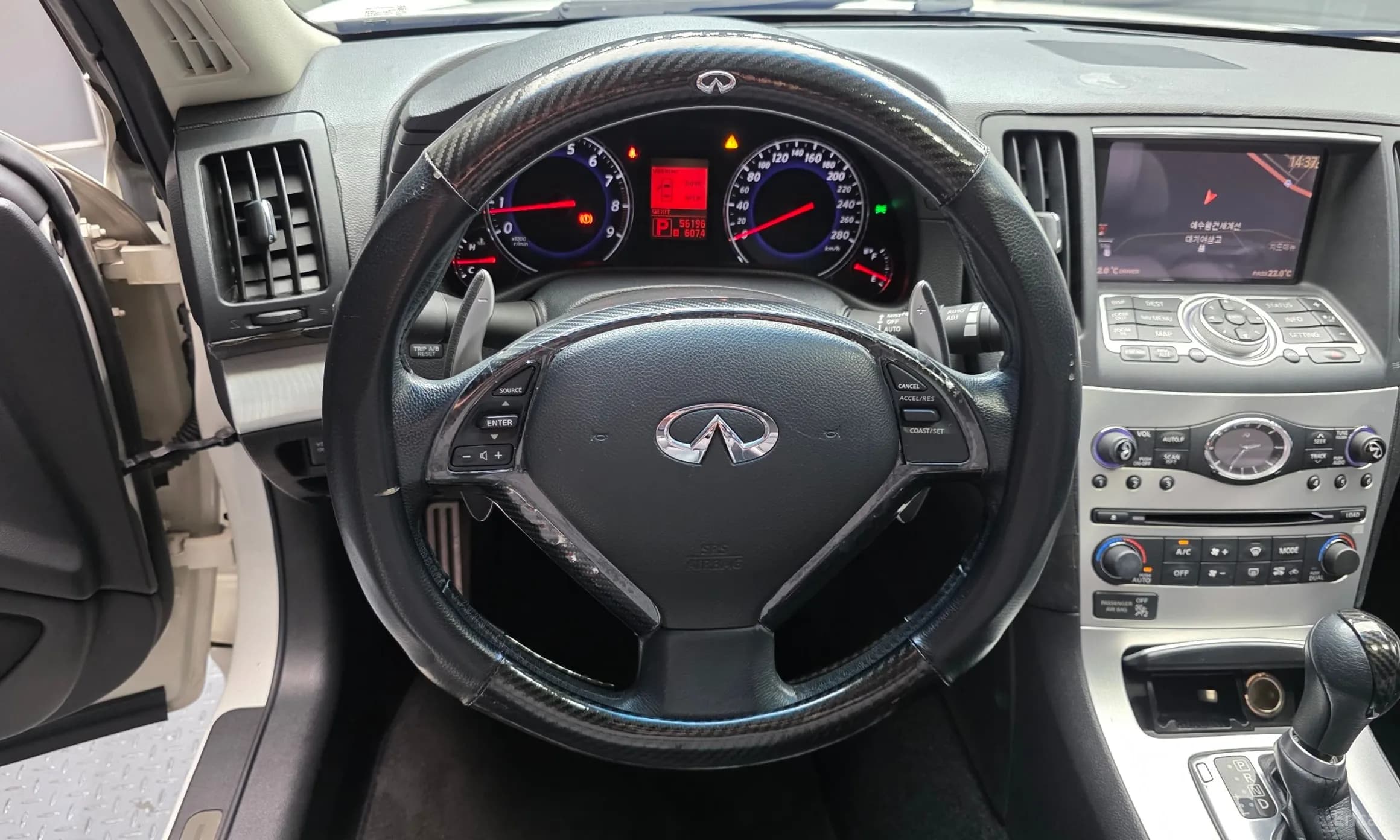 G37