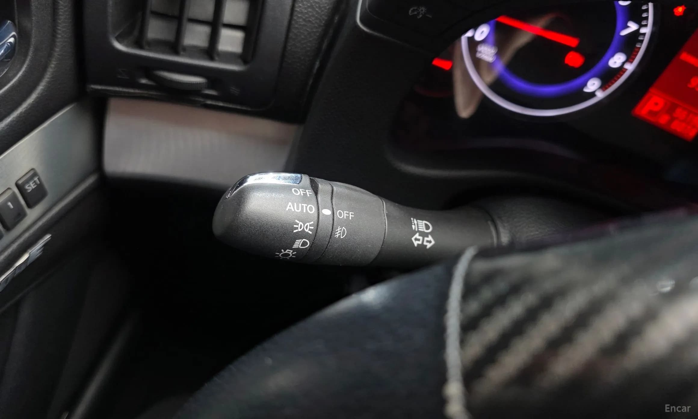 G37