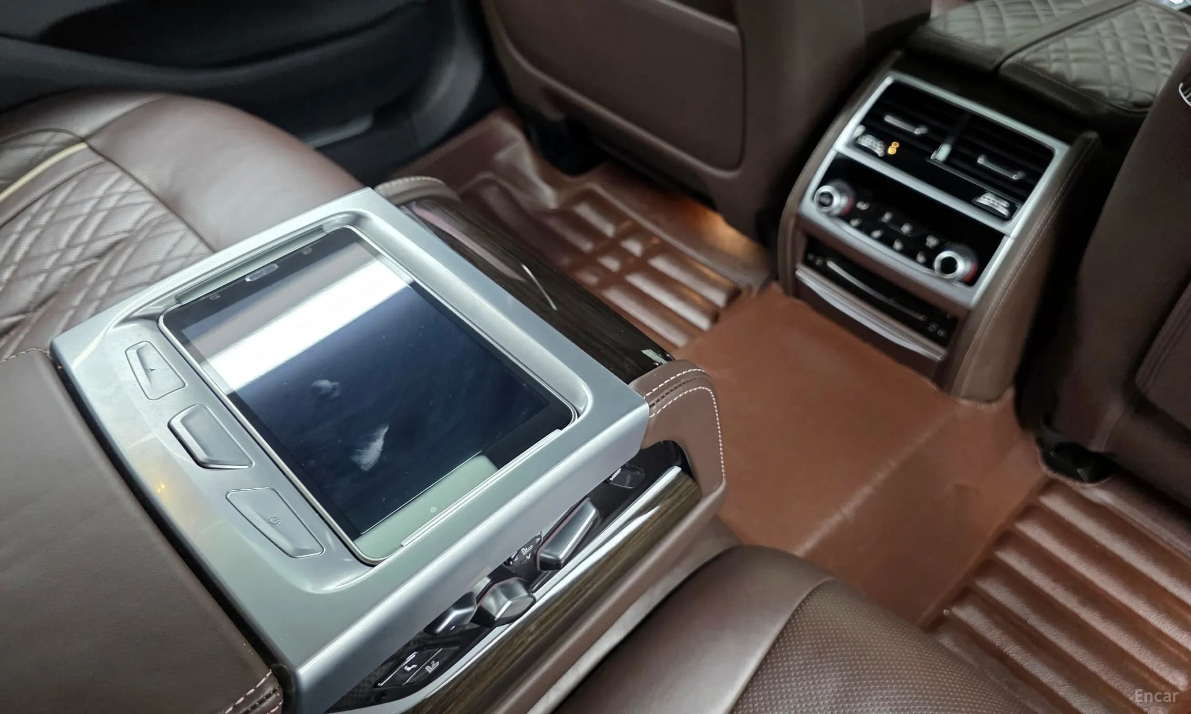 7 Series (G11)