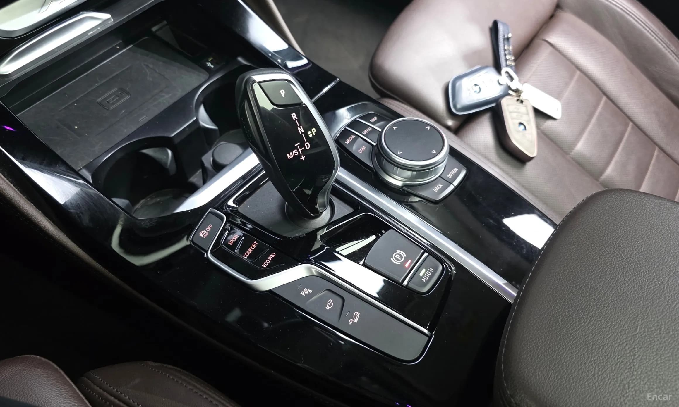 X4 (G02)