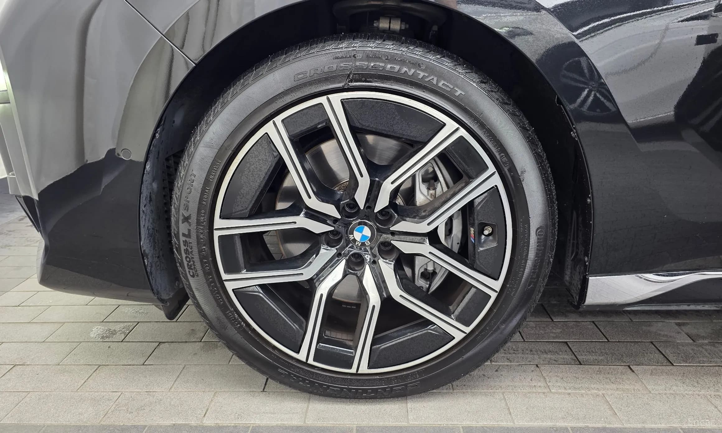 7 Series (G70)