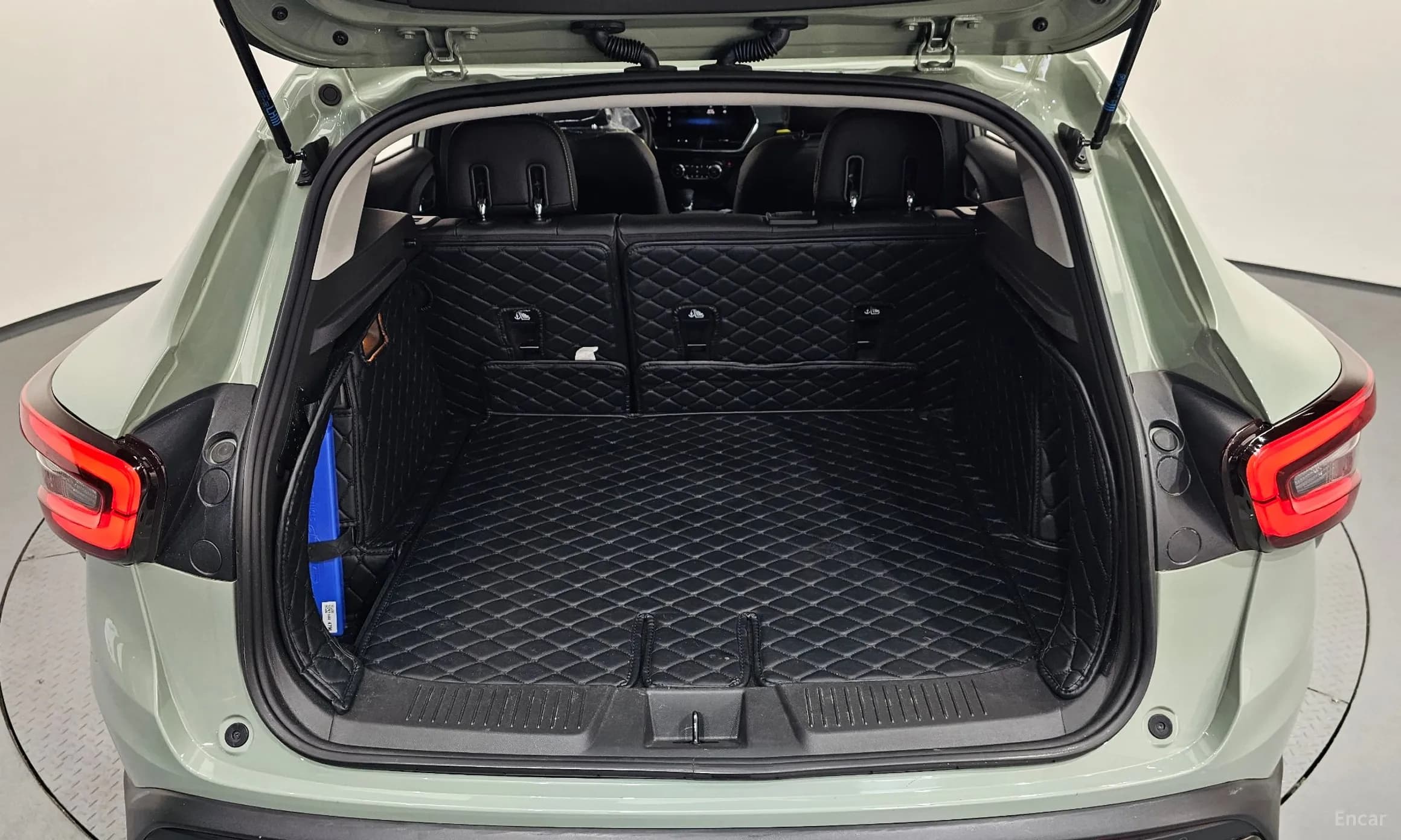 Trax Crossover