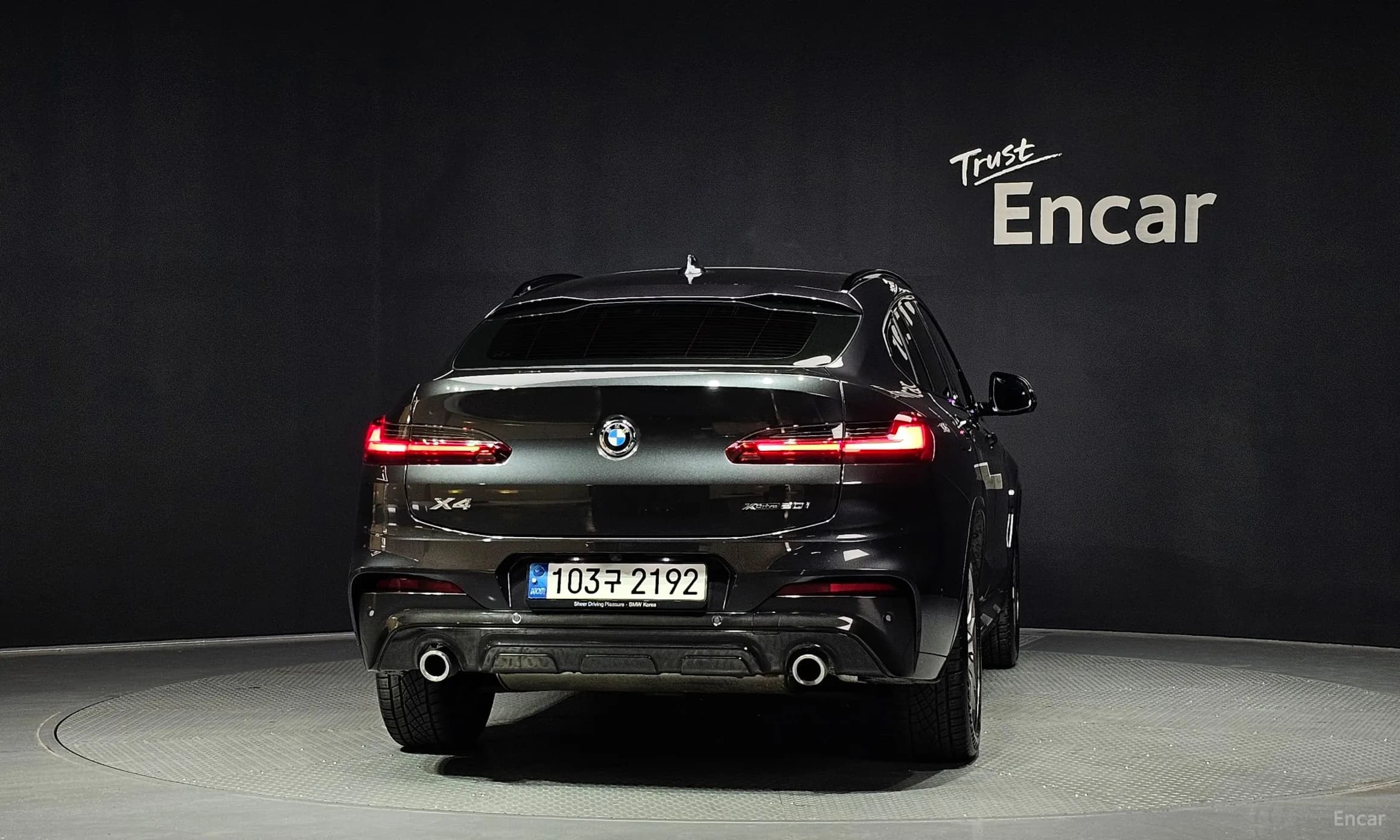 X4 (G02)