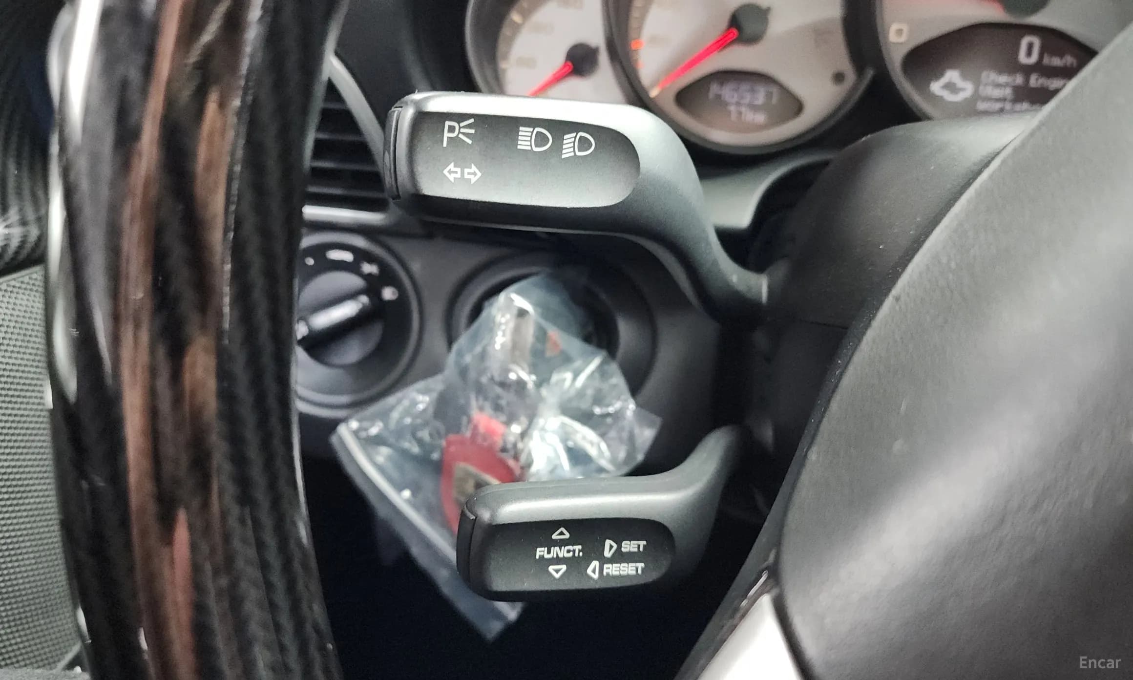 910