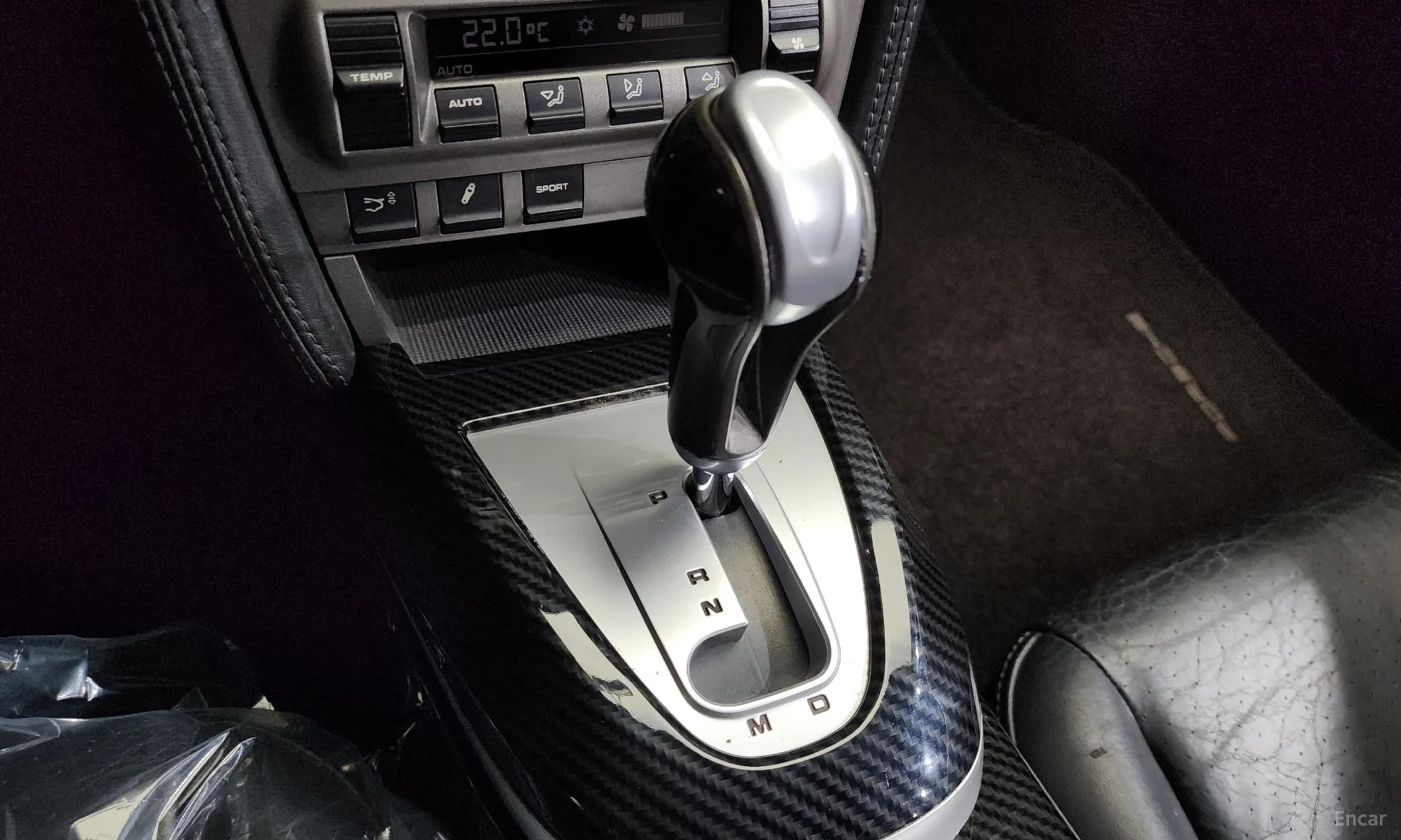 910