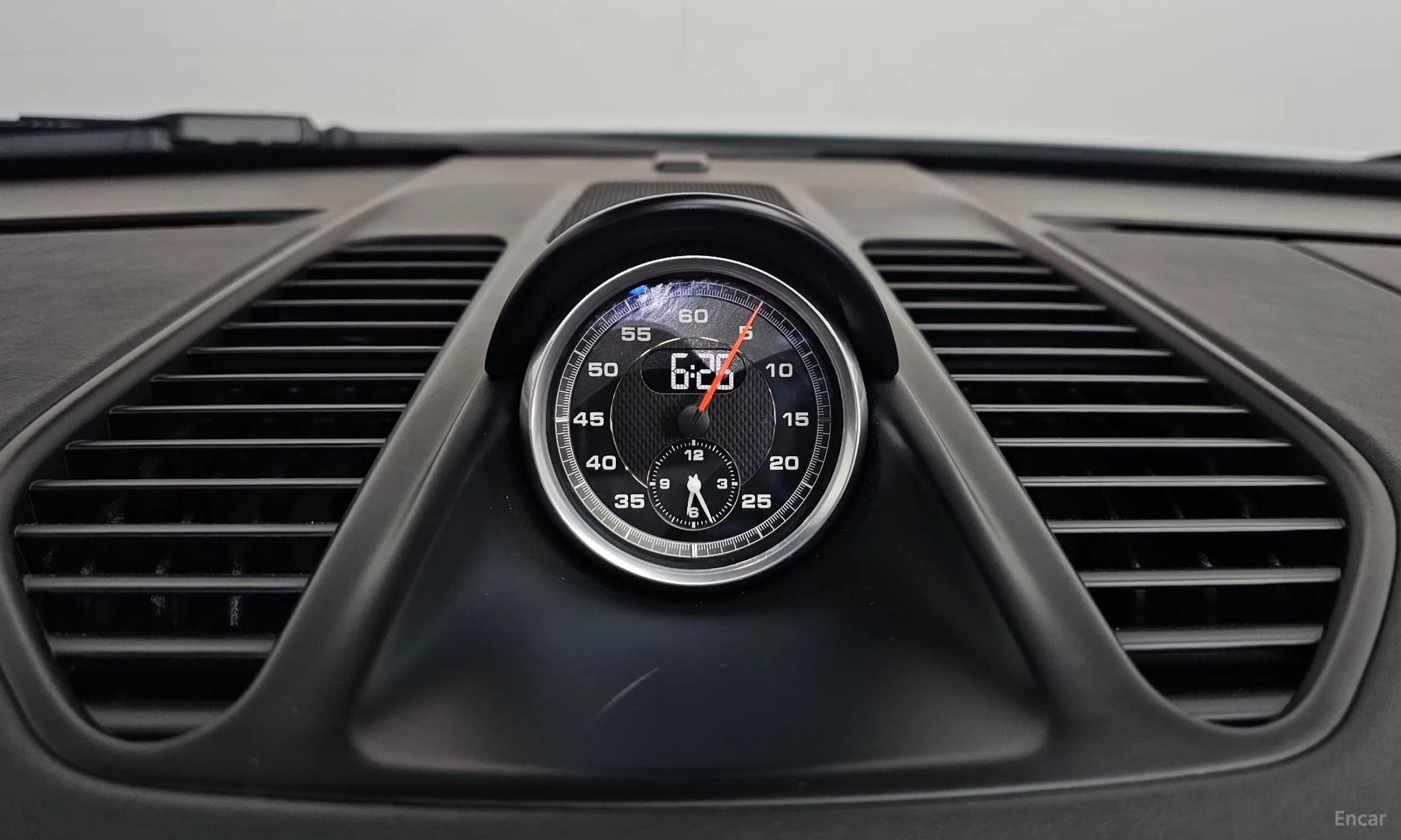 910